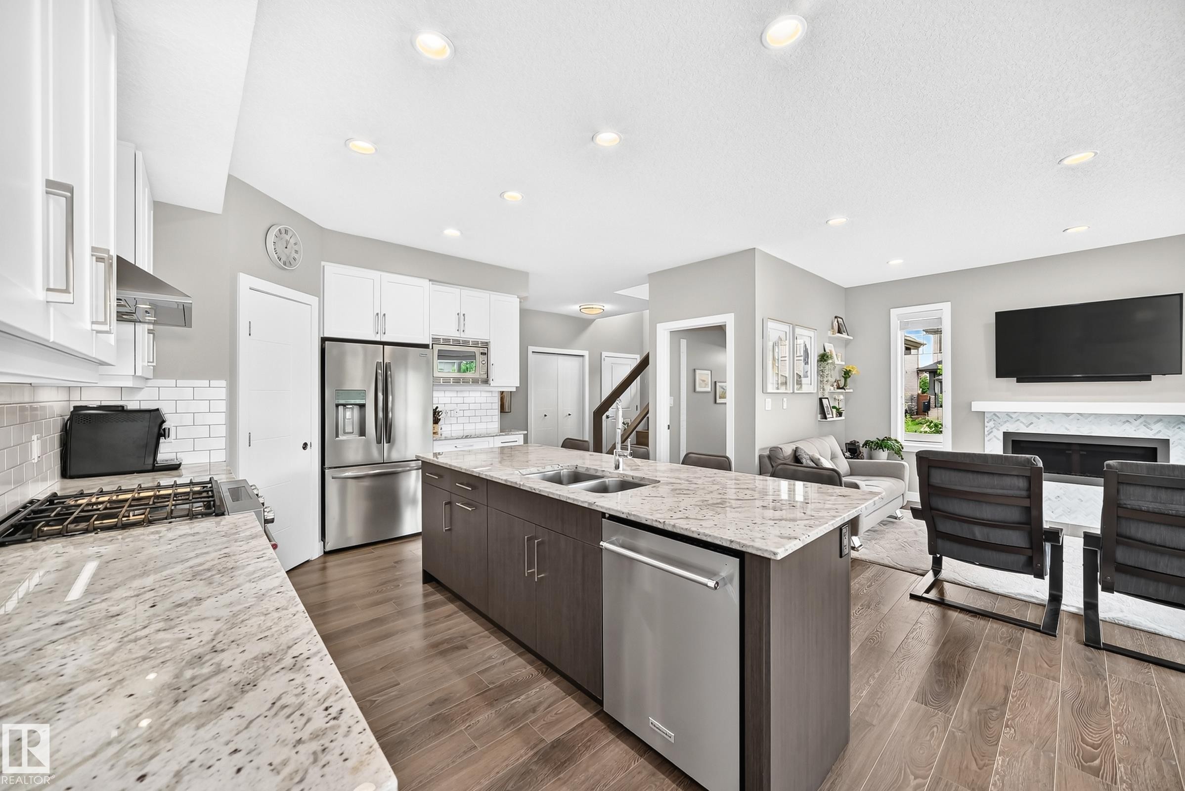 8548 Cushing Place Sw, Edmonton, AB