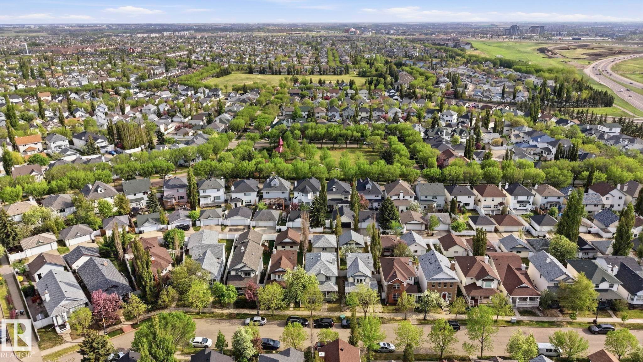 2049 Tanner Wynd Nw, Edmonton, AB - Outdoor With View