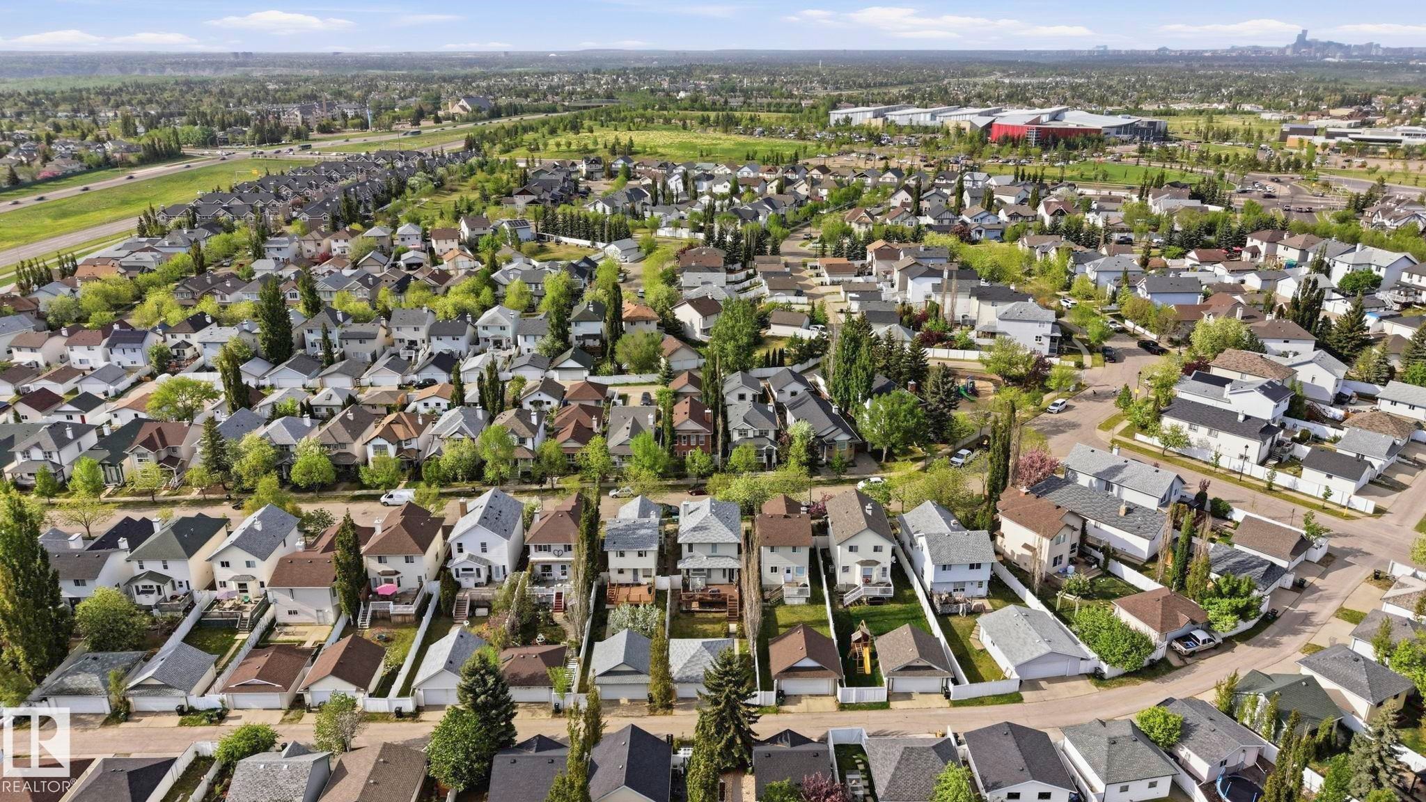 2049 Tanner Wynd Nw, Edmonton, AB - Outdoor With View