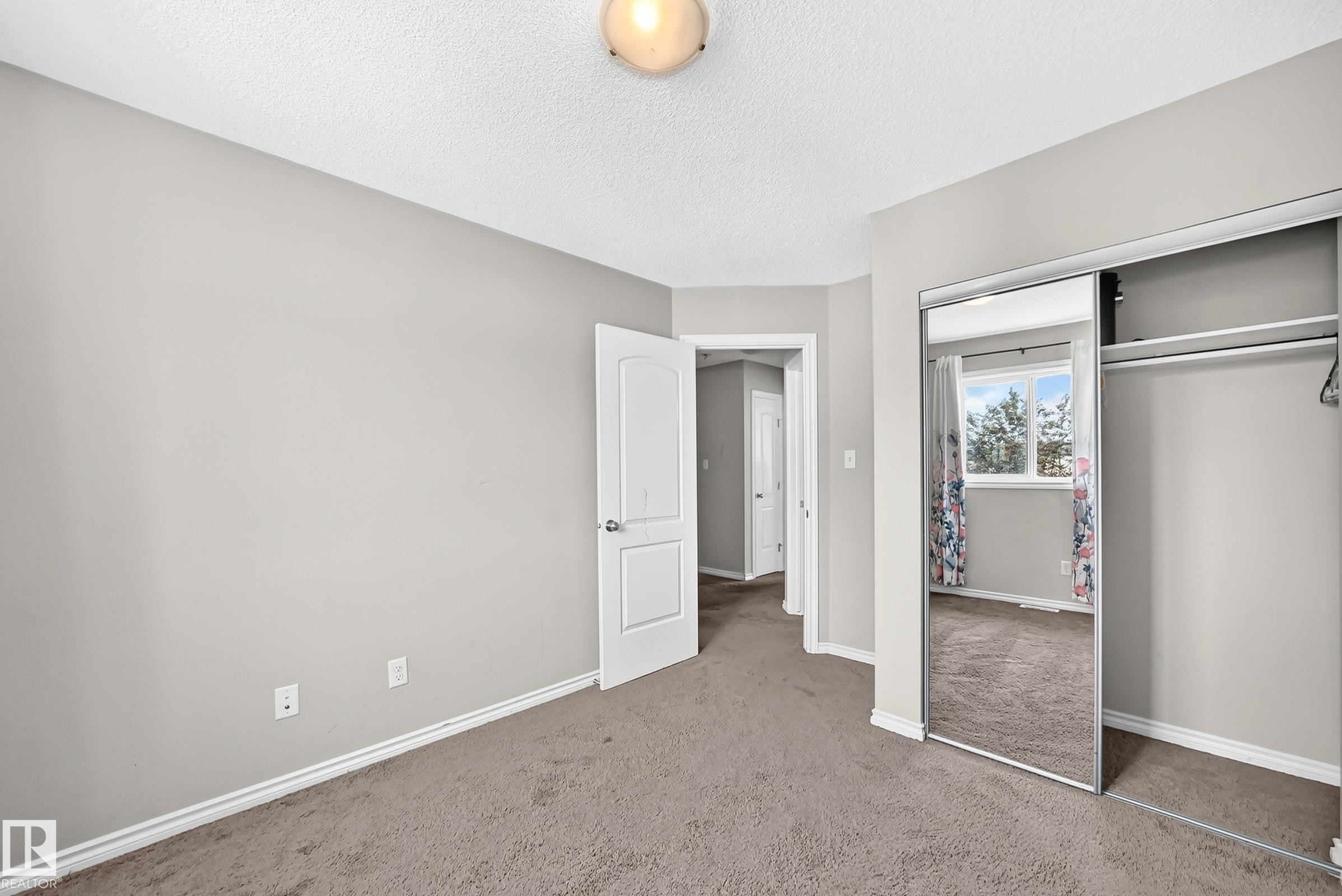 #21 8716 179 Av Nw, Edmonton, AB - Indoor Photo Showing Other Room