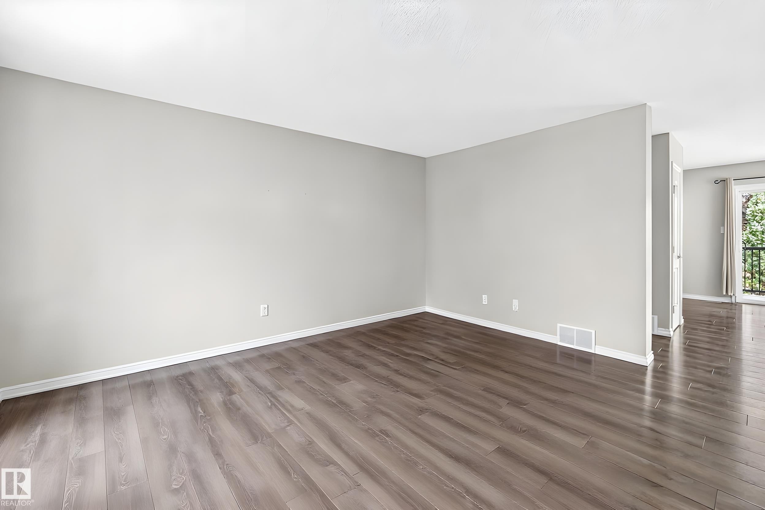 #21 8716 179 Av Nw, Edmonton, AB - Indoor Photo Showing Other Room
