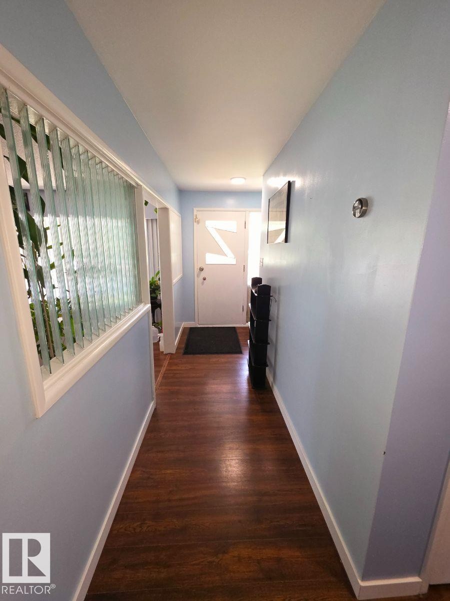 Corridor - 10404 116 Avenue, Edmonton, AB
