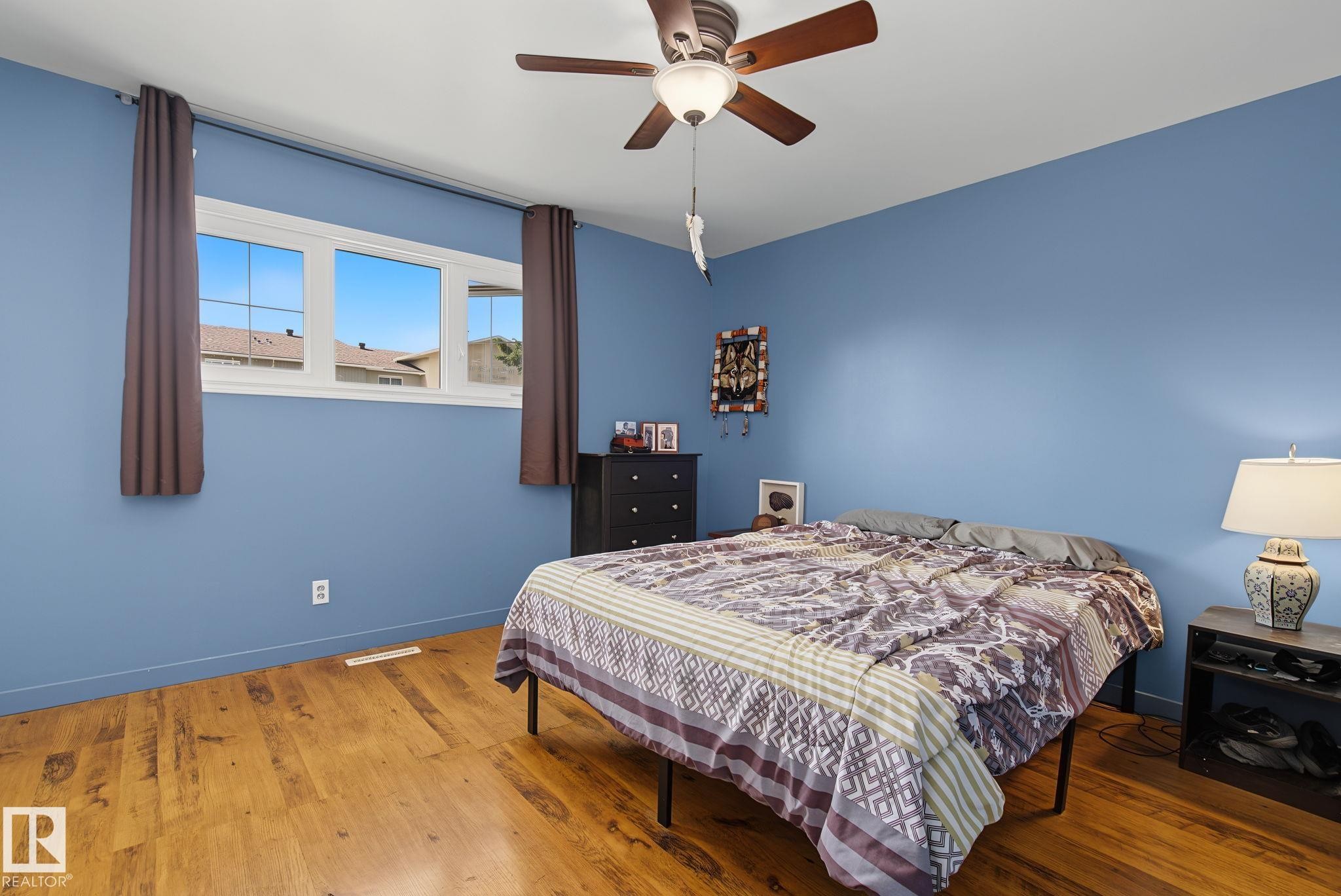5116 49 Avenue, Onoway, AB