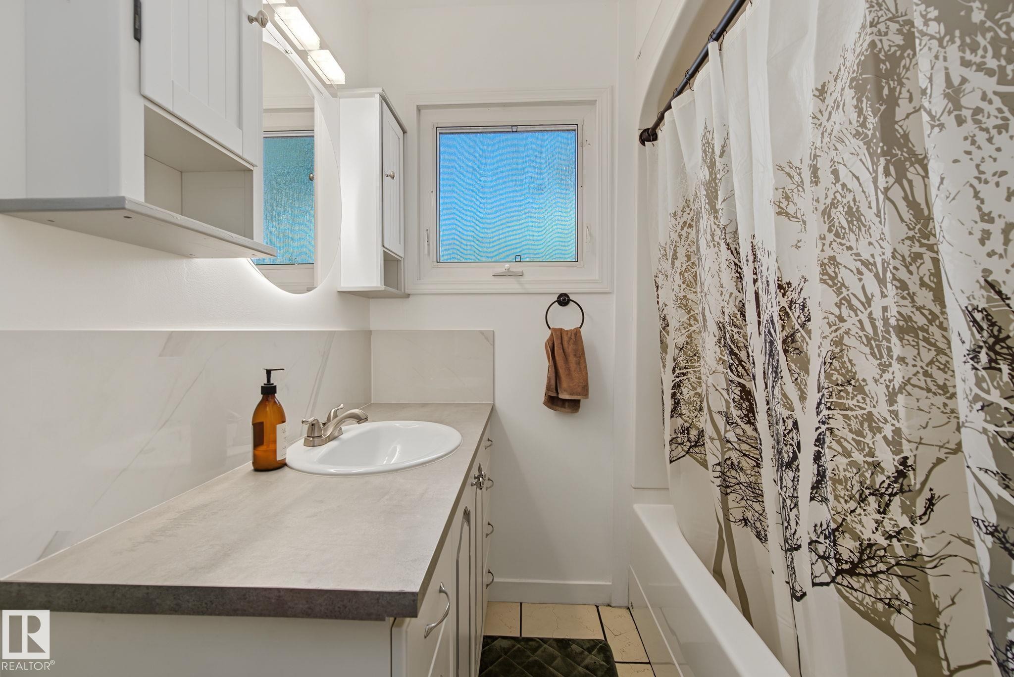 5116 49 Avenue, Onoway, AB