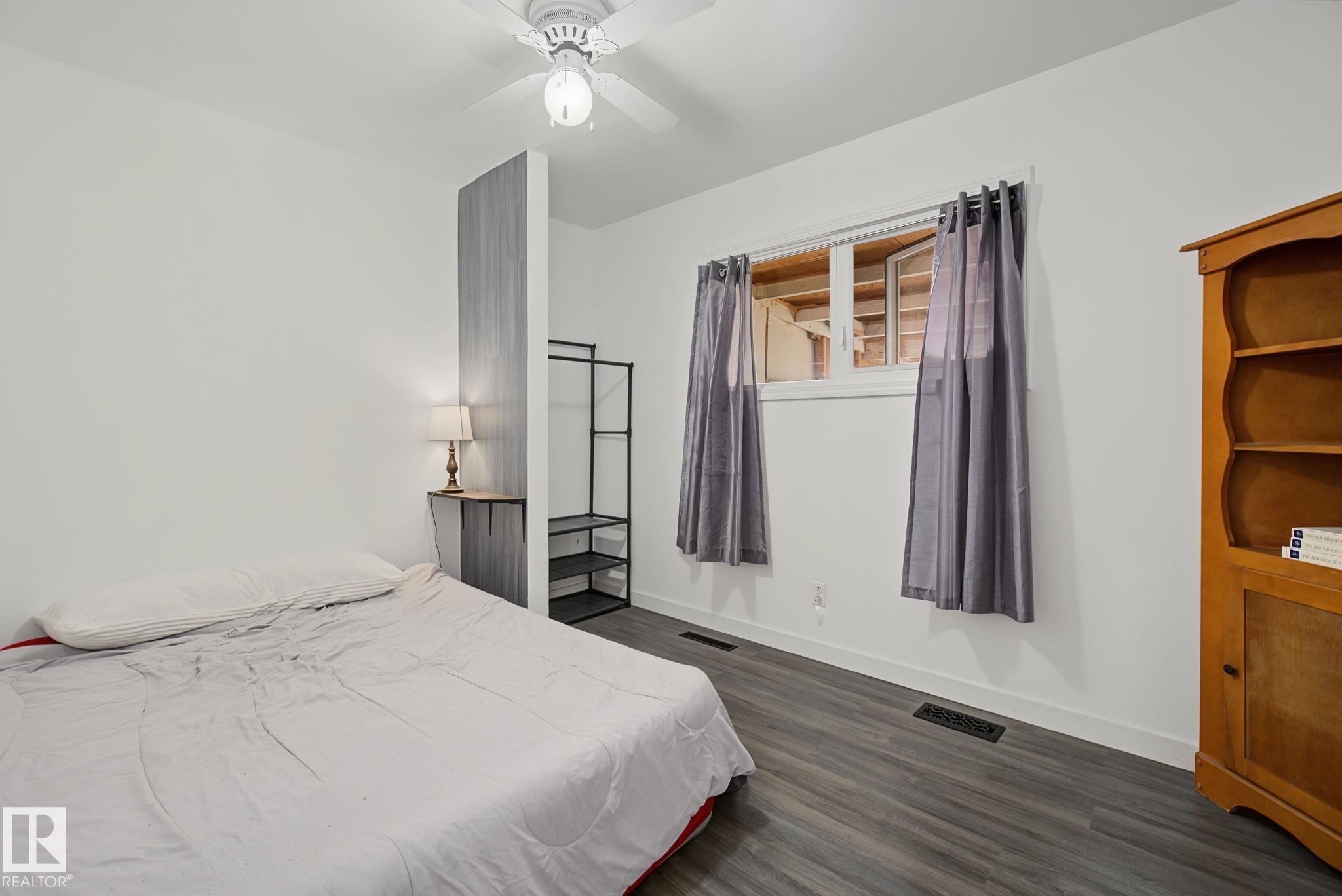 5116 49 Avenue, Onoway, AB