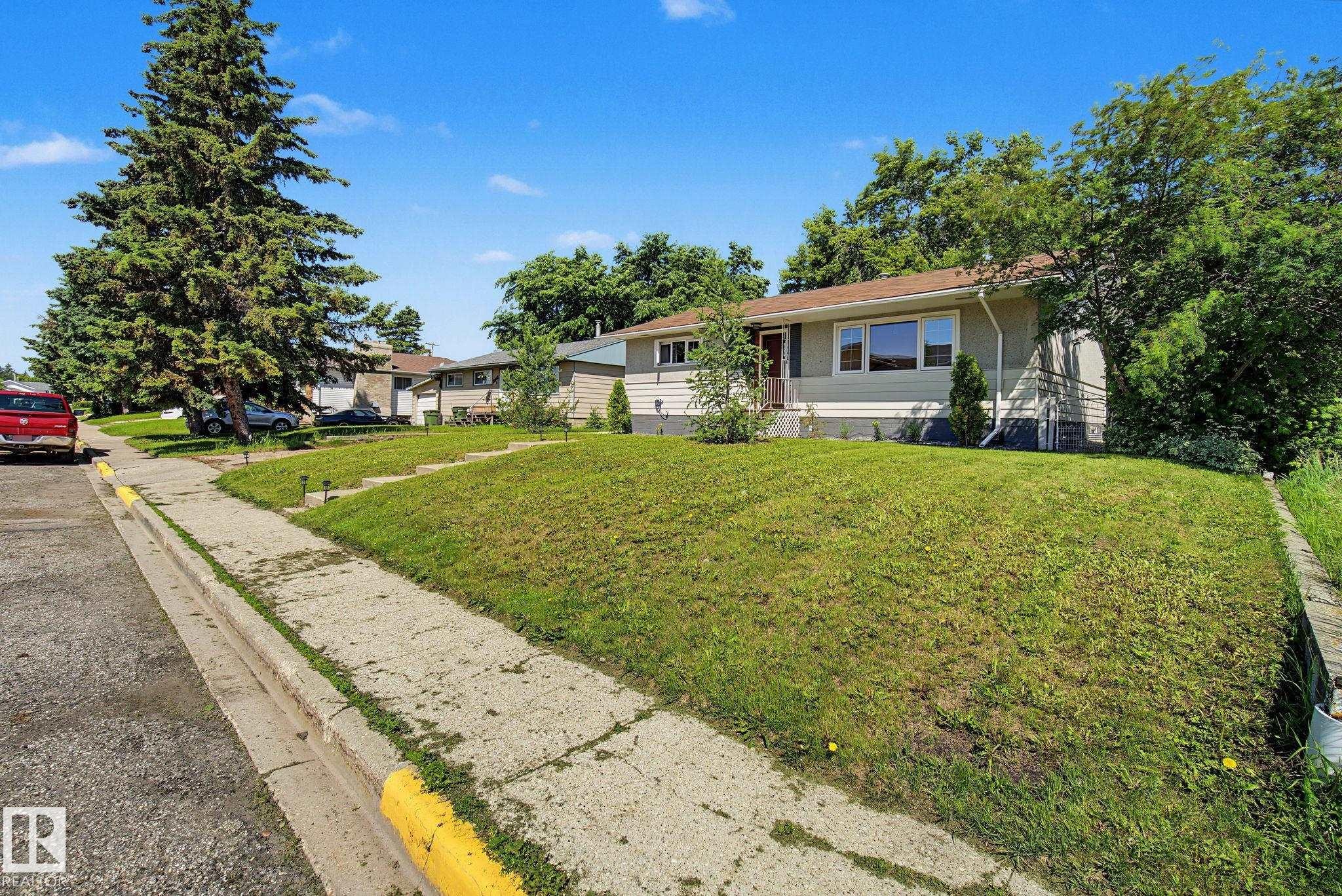5116 49 Avenue, Onoway, AB