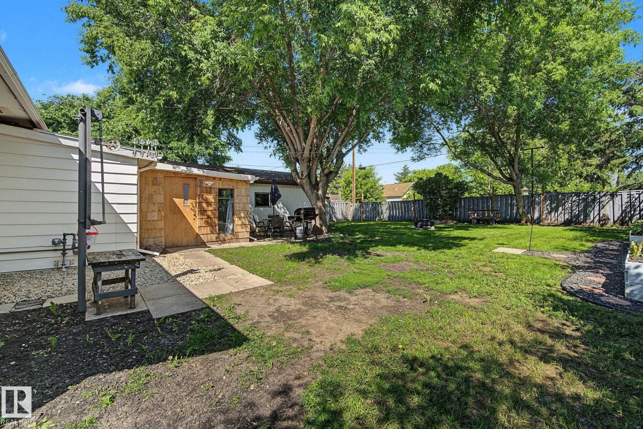 5116 49 Avenue, Onoway, AB