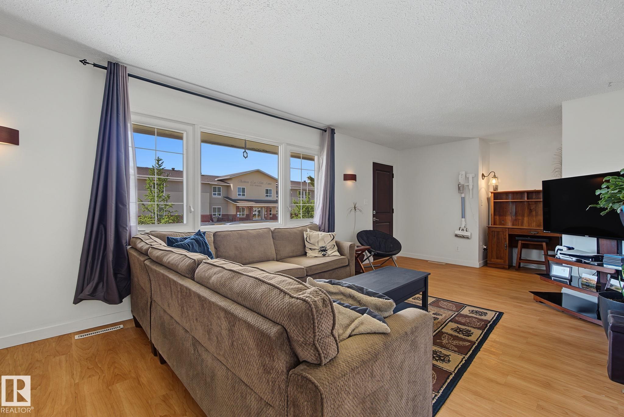 5116 49 Avenue, Onoway, AB