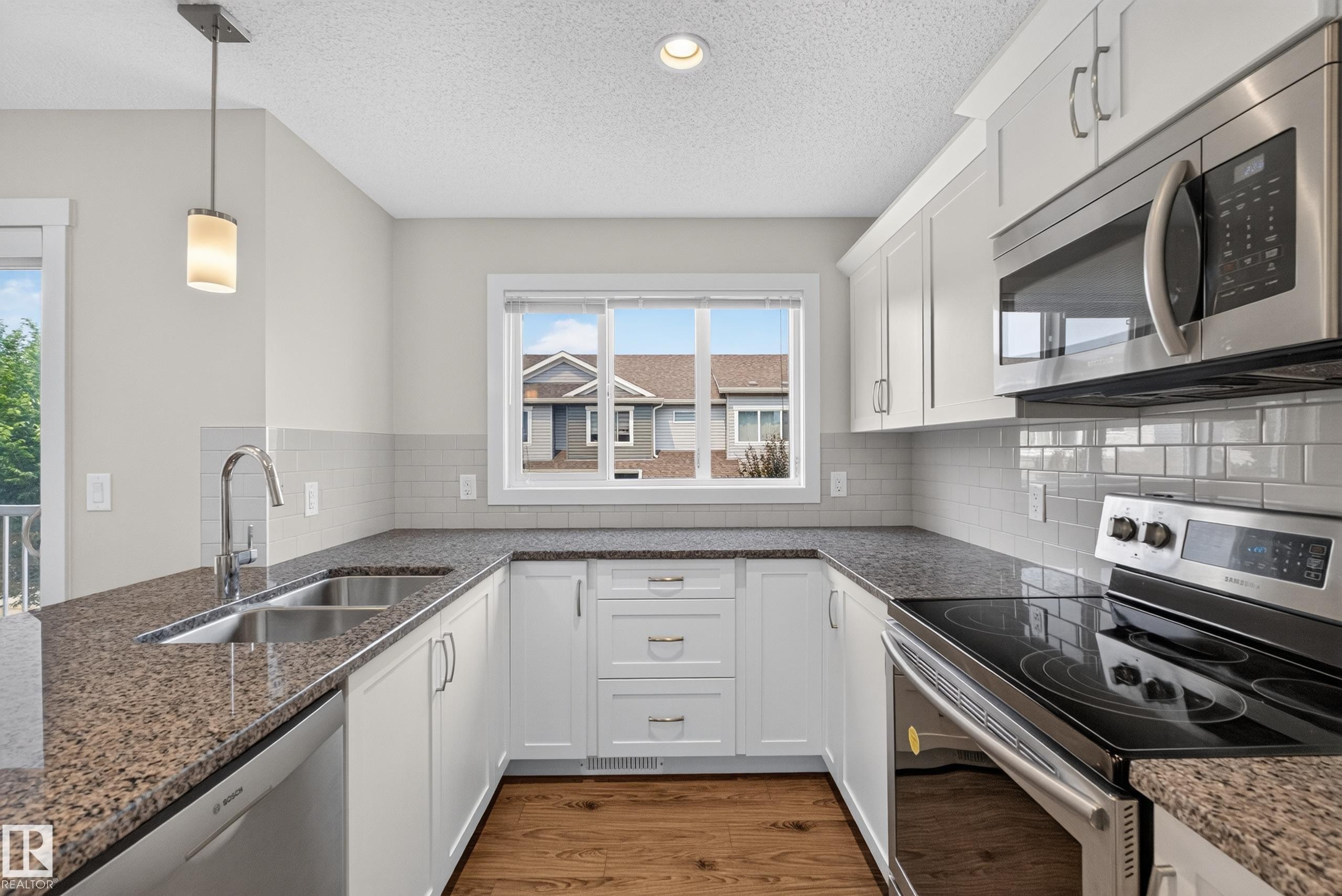 34 2121 Haddow Drive, Edmonton, AB