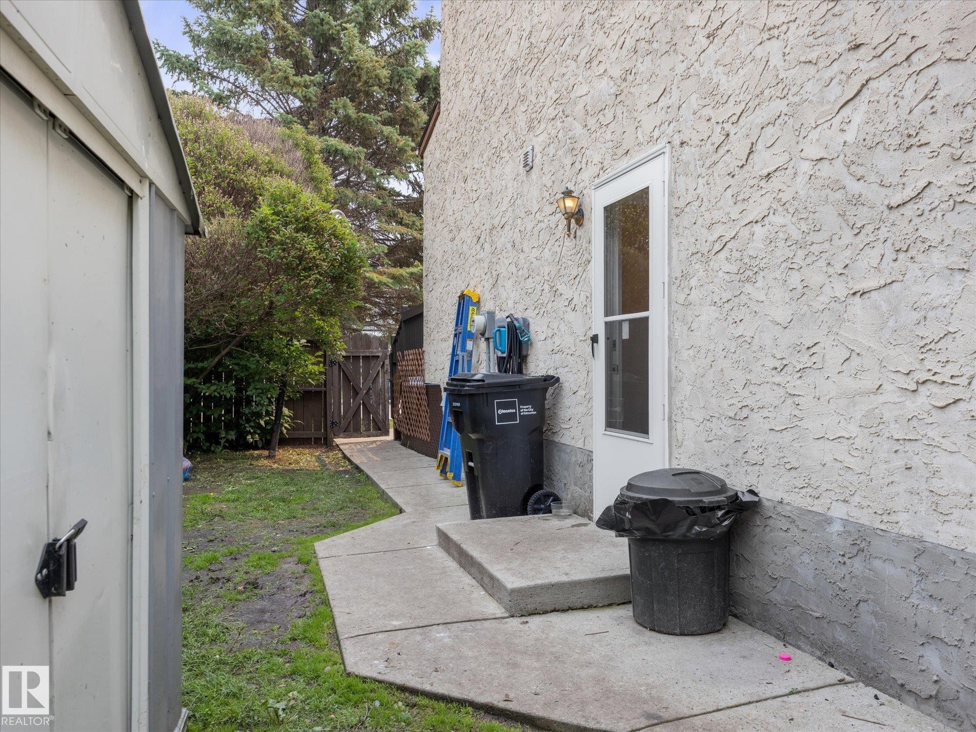 9014 184 Street, Edmonton, AB