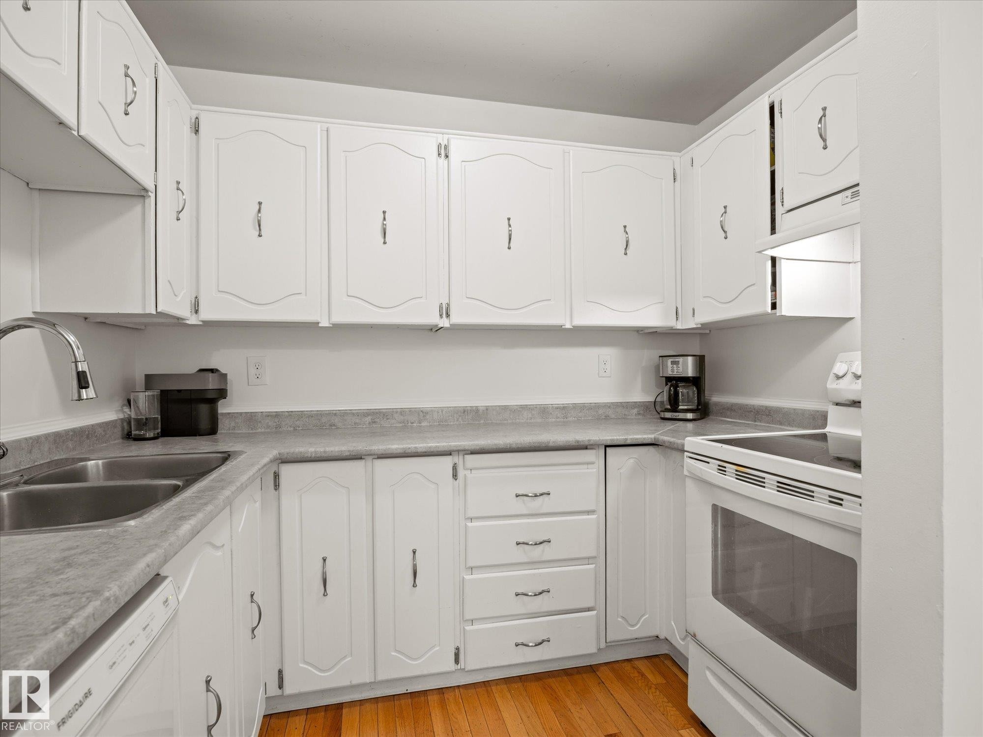 9014 184 Street, Edmonton, AB