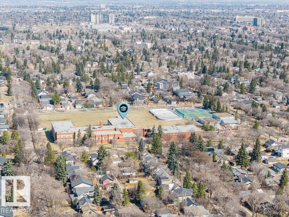613 13910 Stony Plain Road, Edmonton, AB