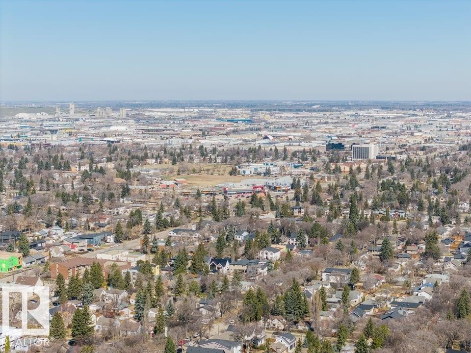 613 13910 Stony Plain Road, Edmonton, AB