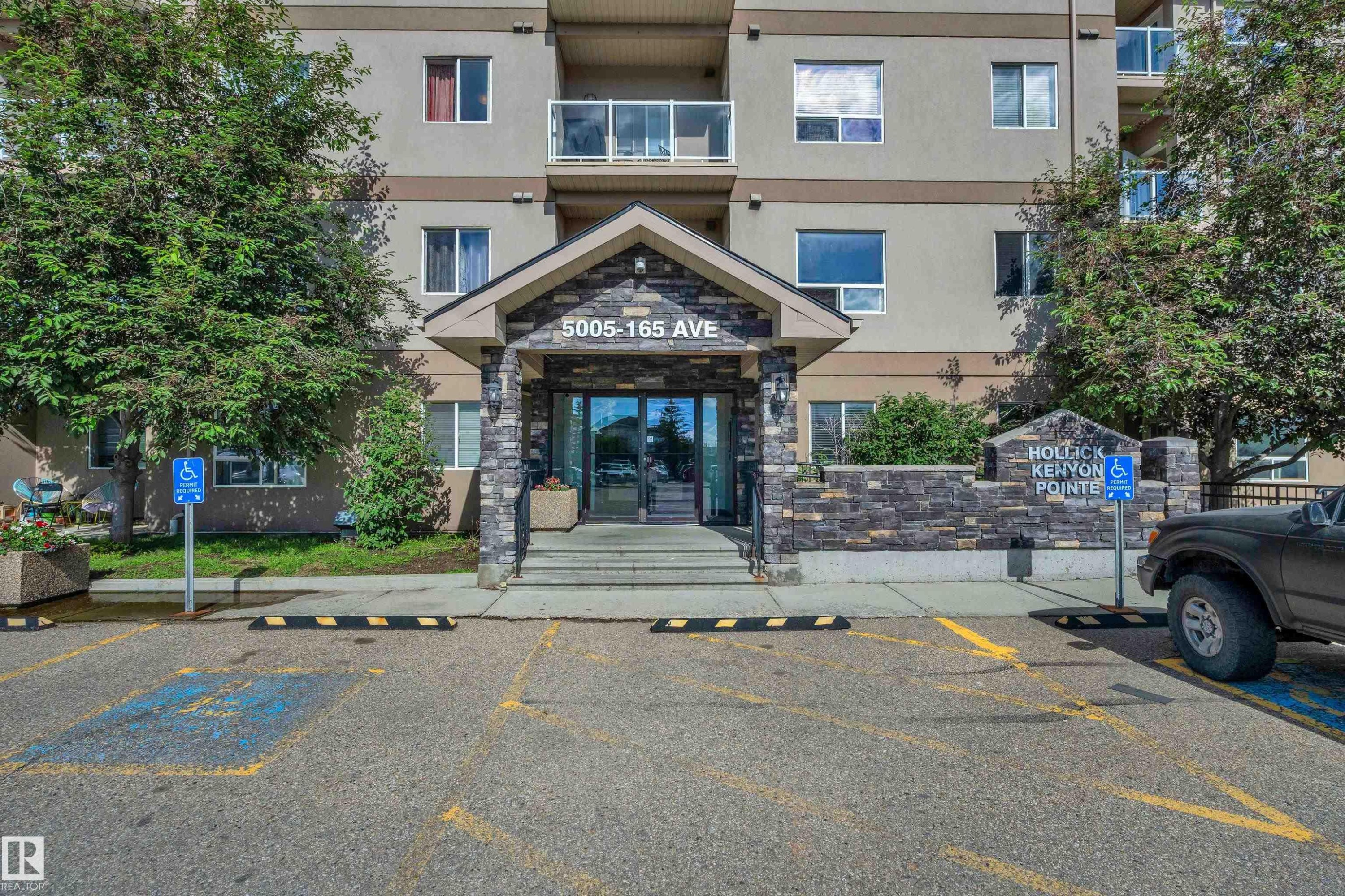125 5005 165 Avenue, Edmonton, AB
