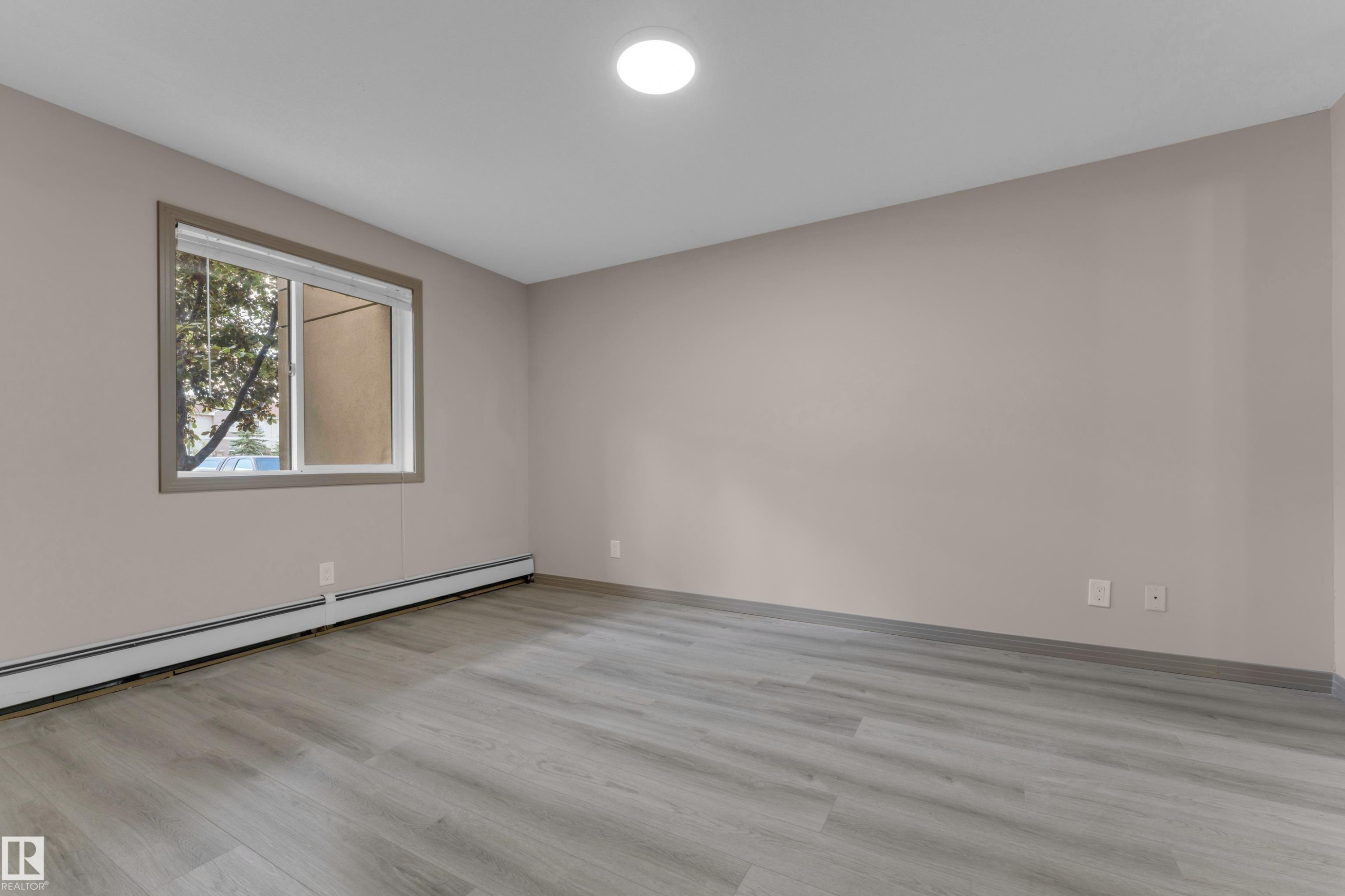 125 5005 165 Avenue, Edmonton, AB