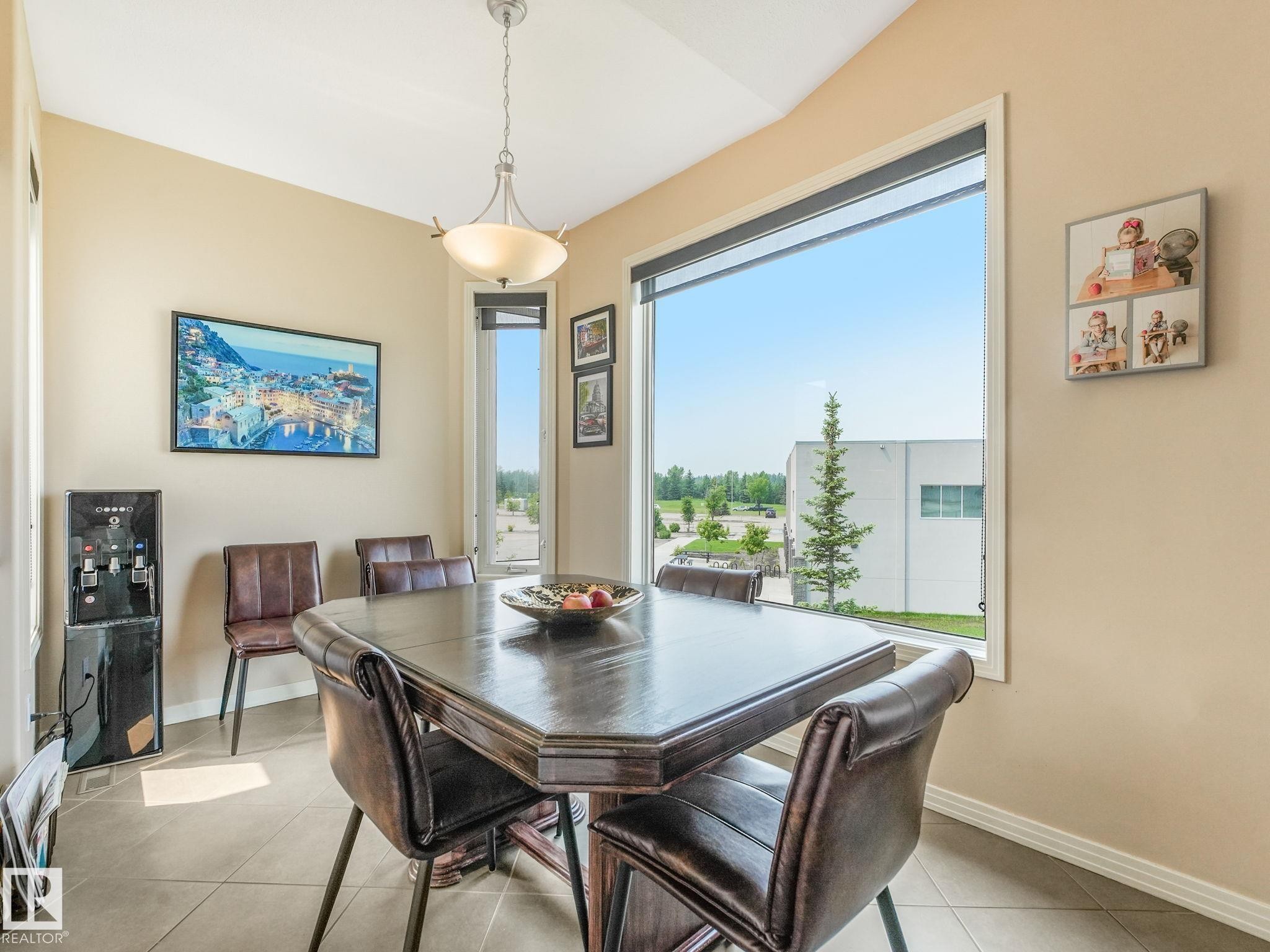 1058 James Crescent, Edmonton, AB