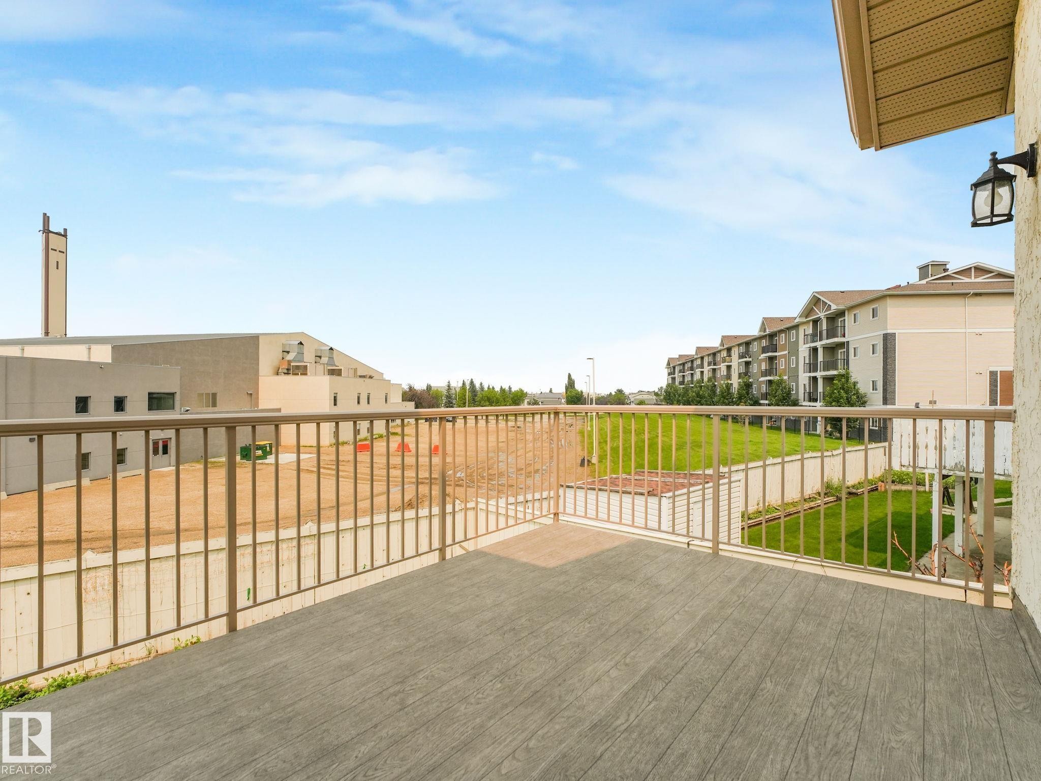 1058 James Crescent, Edmonton, AB