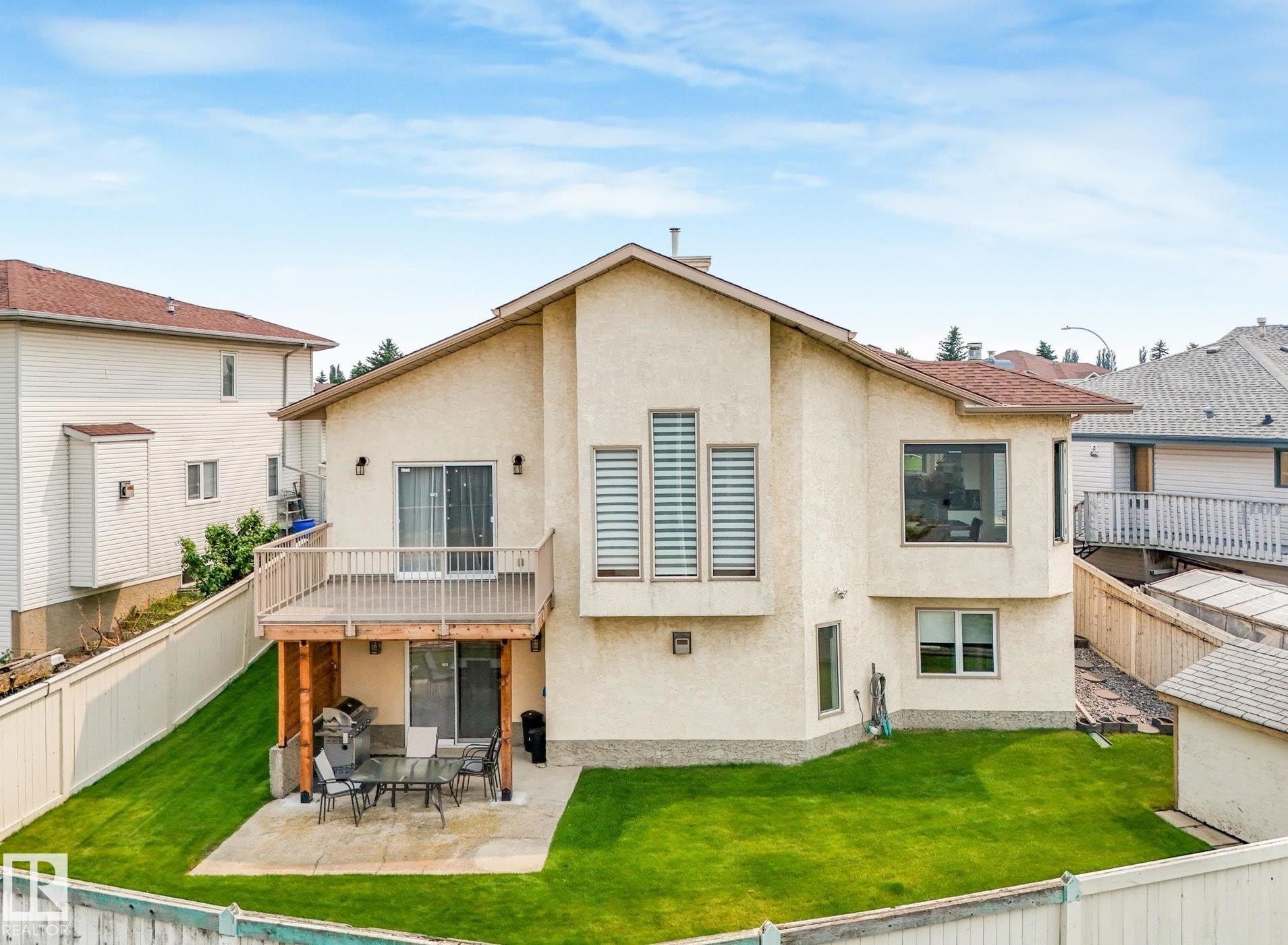 1058 James Crescent, Edmonton, AB
