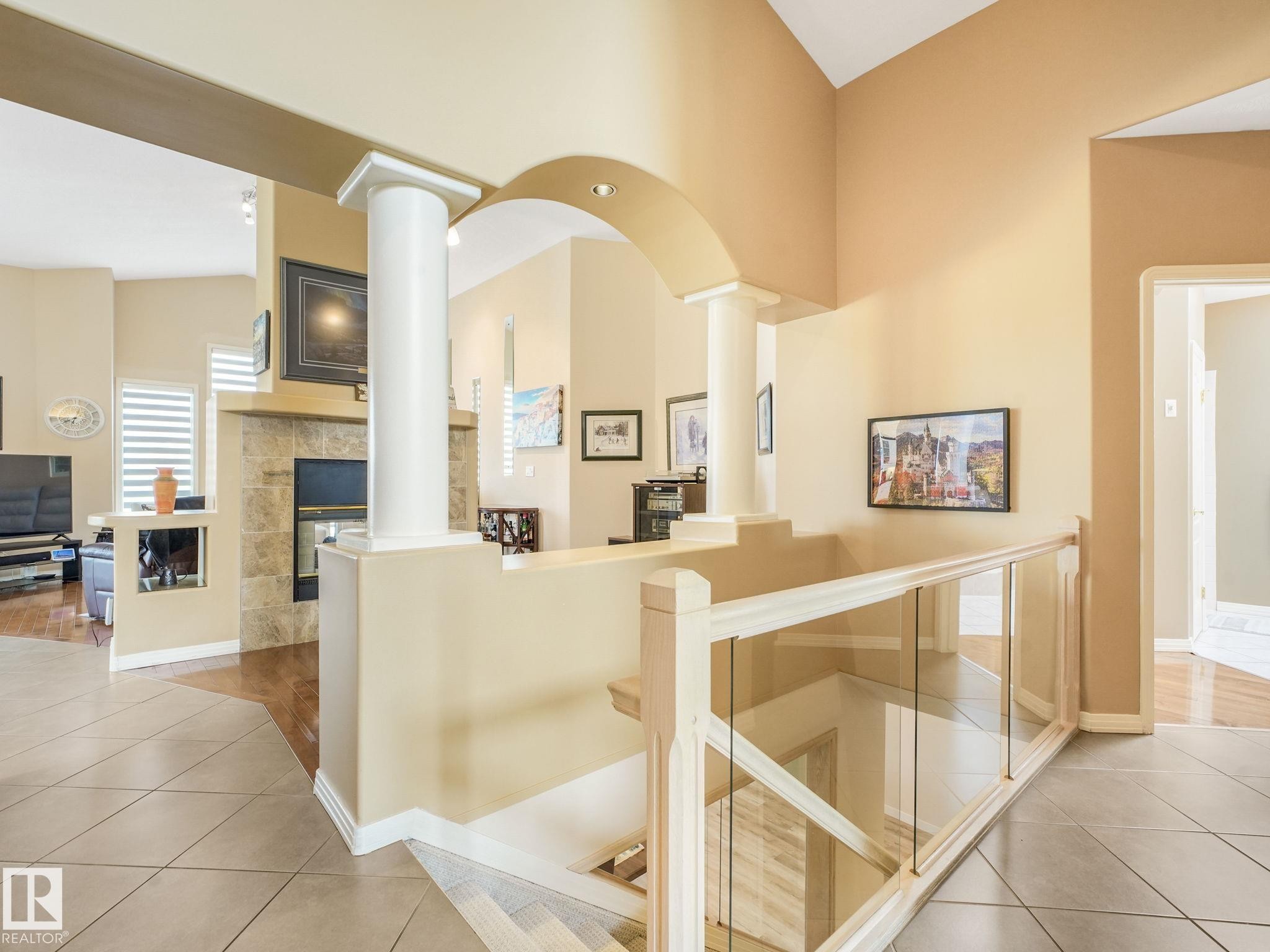 1058 James Crescent, Edmonton, AB