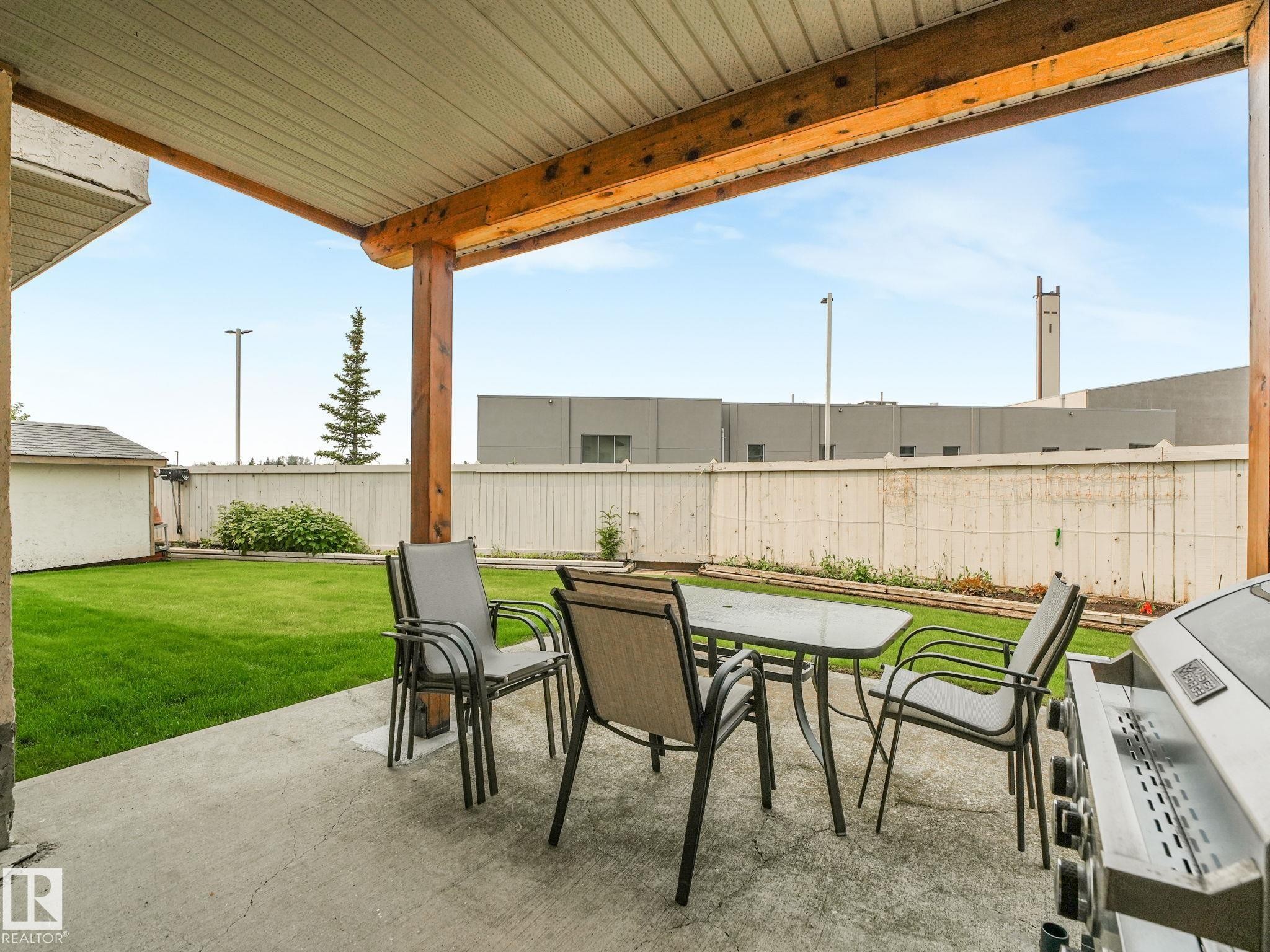 1058 James Crescent, Edmonton, AB