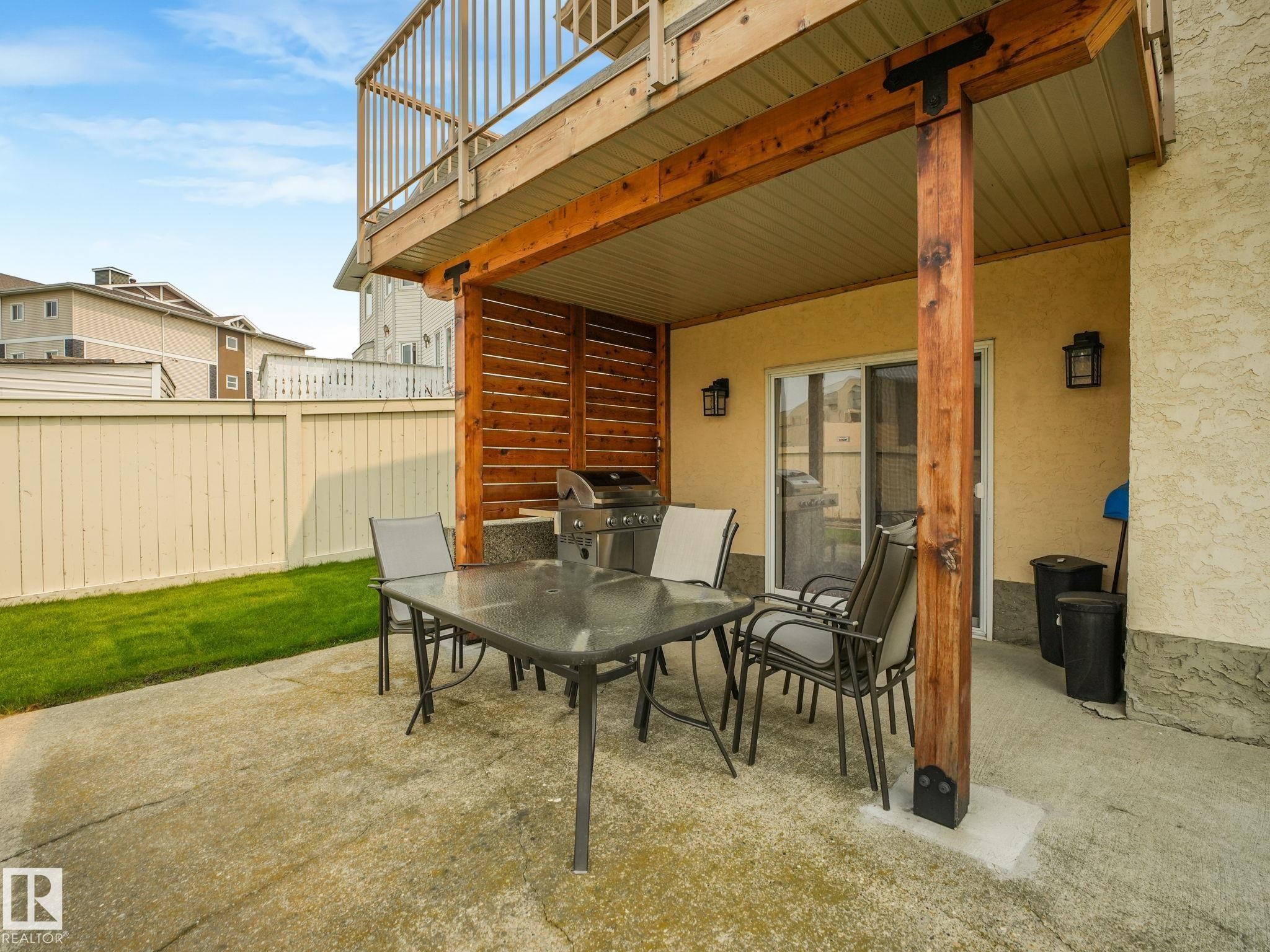 1058 James Crescent, Edmonton, AB
