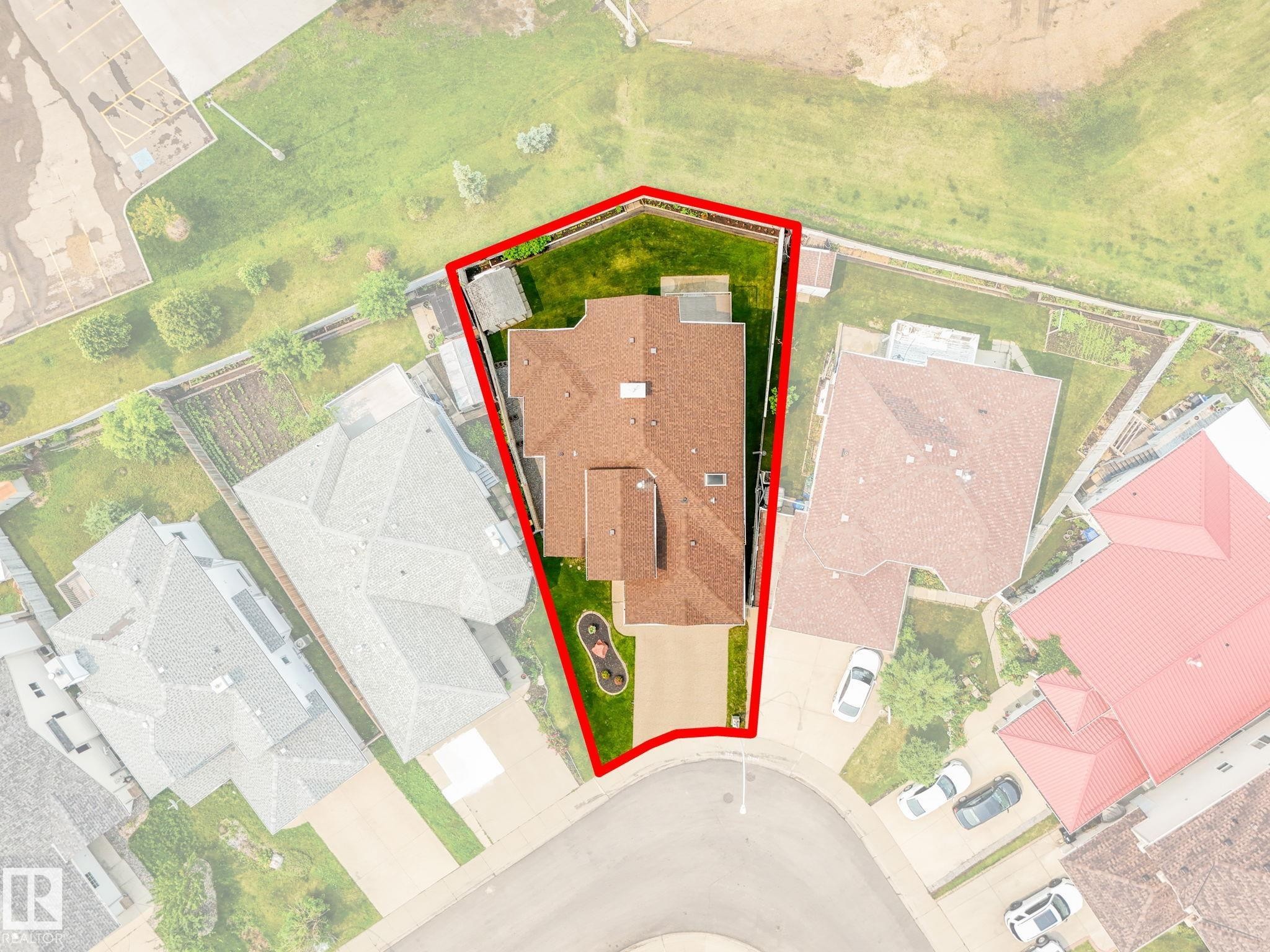 1058 James Crescent, Edmonton, AB