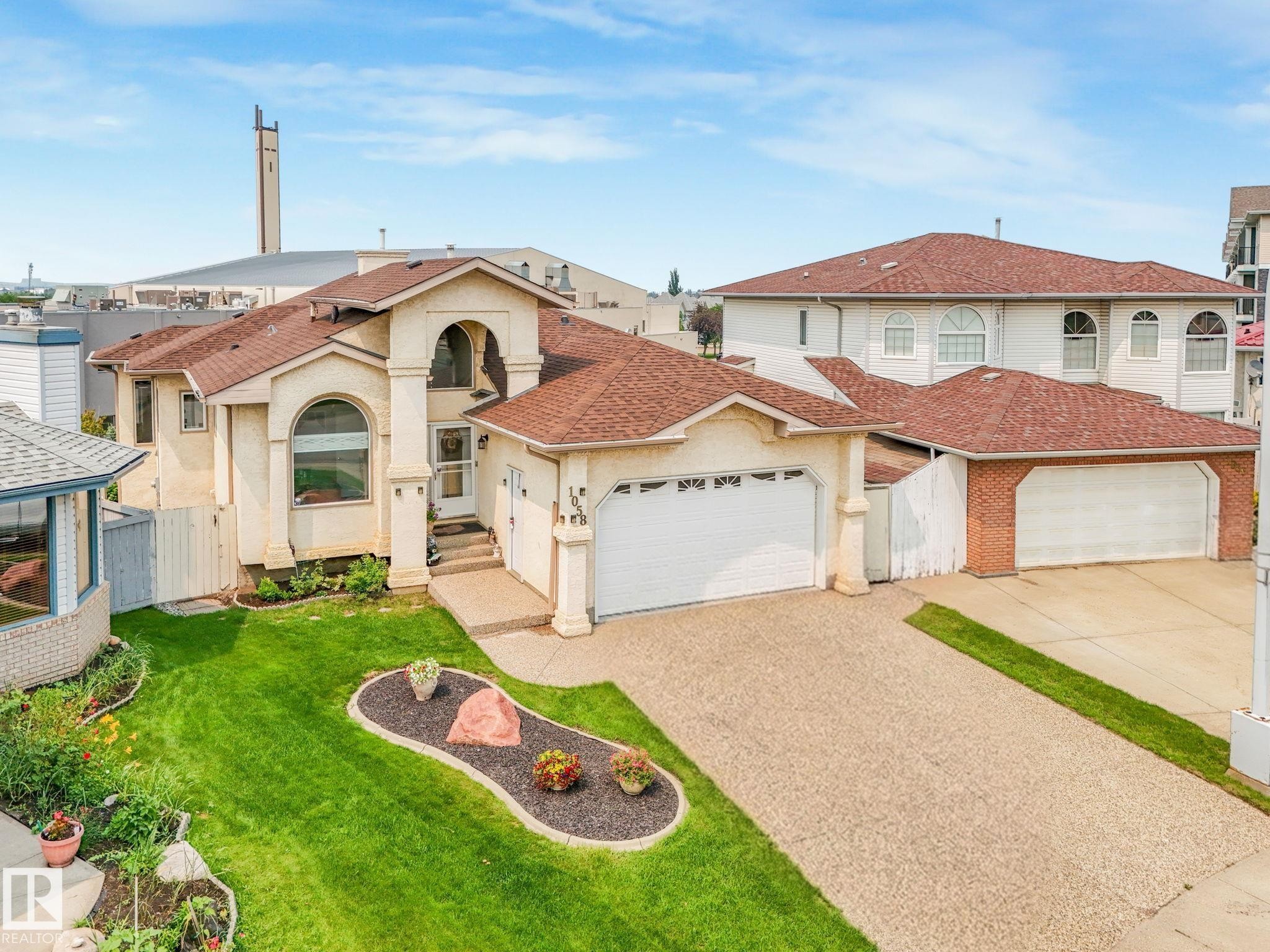 1058 James Crescent, Edmonton, AB