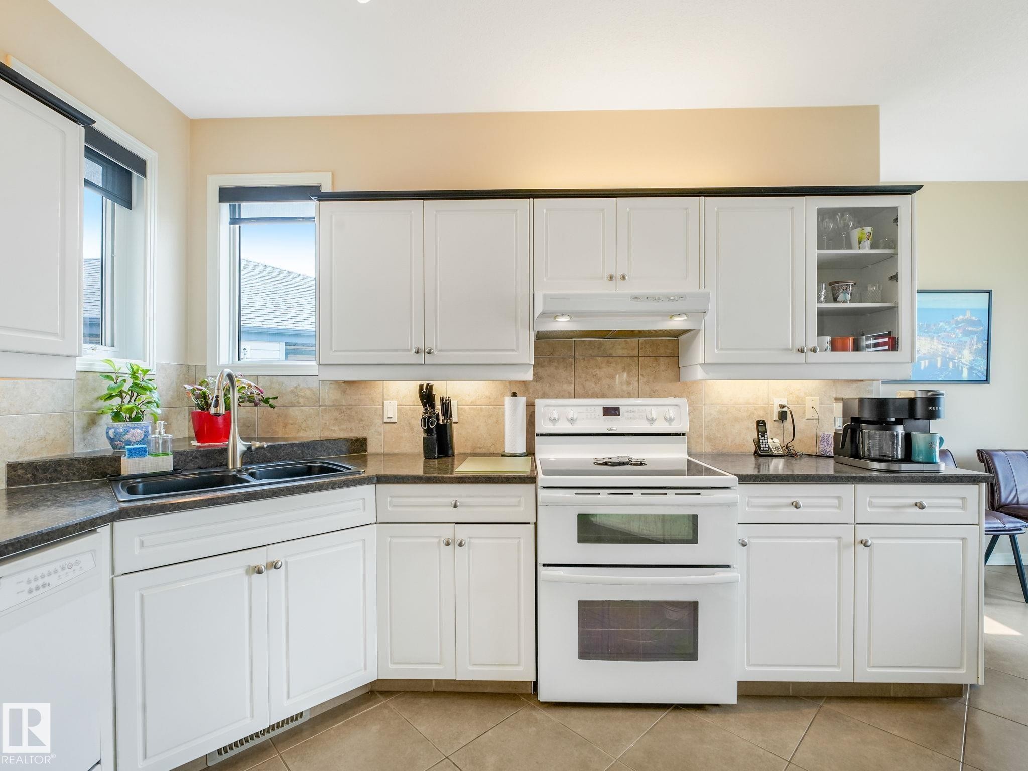 1058 James Crescent, Edmonton, AB