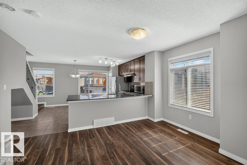 #39 7503 Getty Ga Nw, Edmonton, AB - Indoor Photo Showing Kitchen