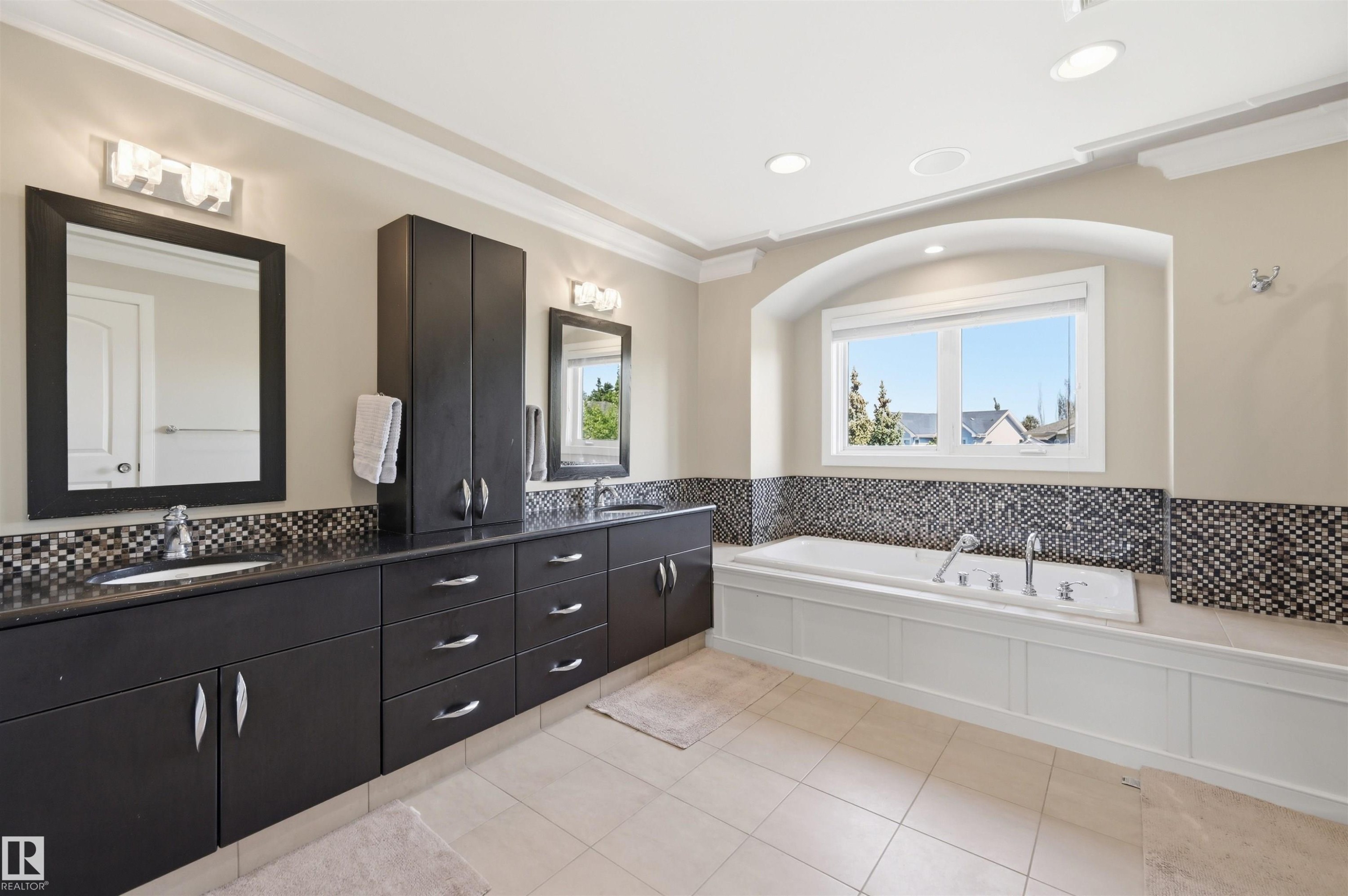 680 Todd Landing Landing, Edmonton, AB
