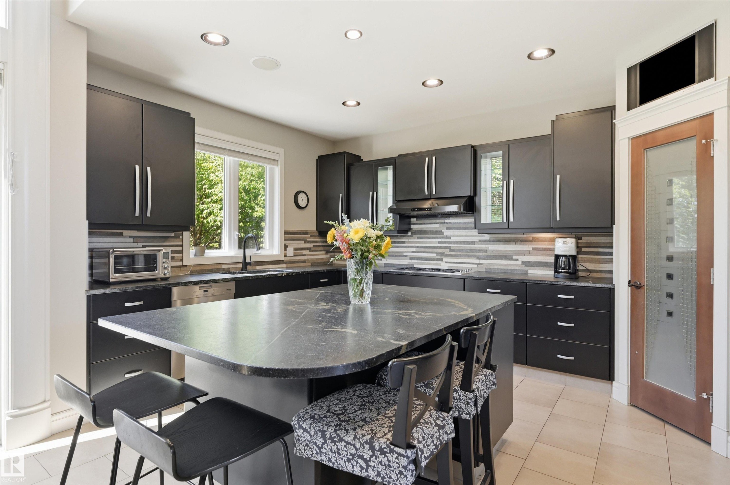 680 Todd Landing Landing, Edmonton, AB
