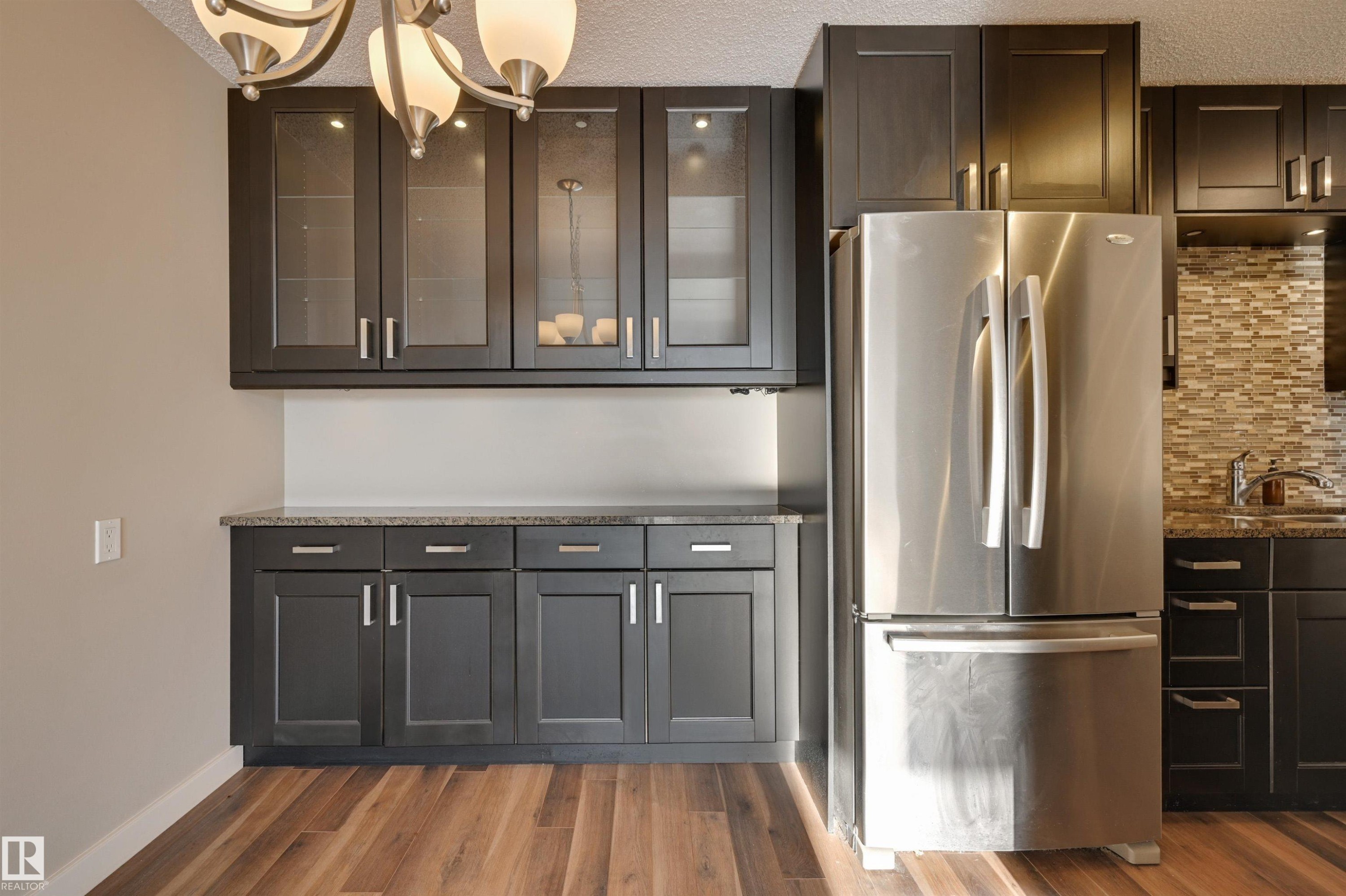 #406 12141 Jasper Av Nw, Edmonton, AB - Indoor Photo Showing Kitchen