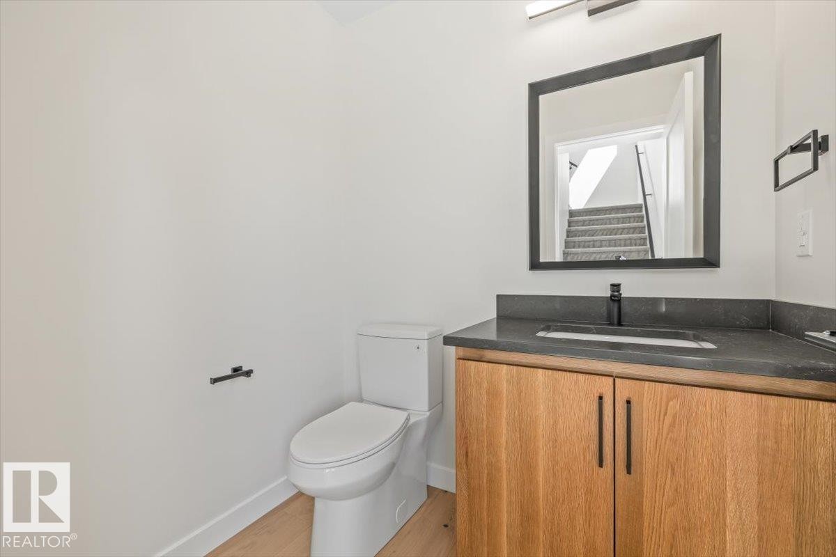 10932 132 Street, Edmonton, AB - Indoor Photo Showing Bathroom