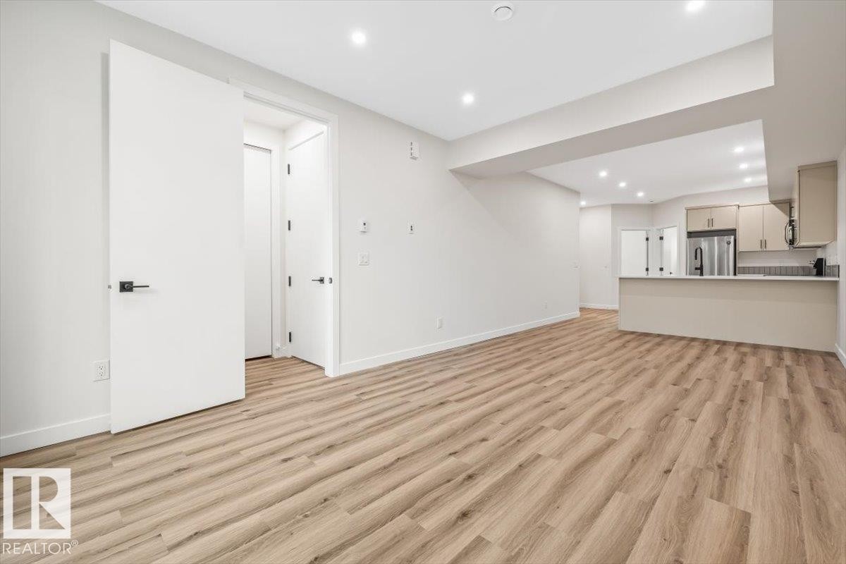 10932 132 Street, Edmonton, AB - Indoor