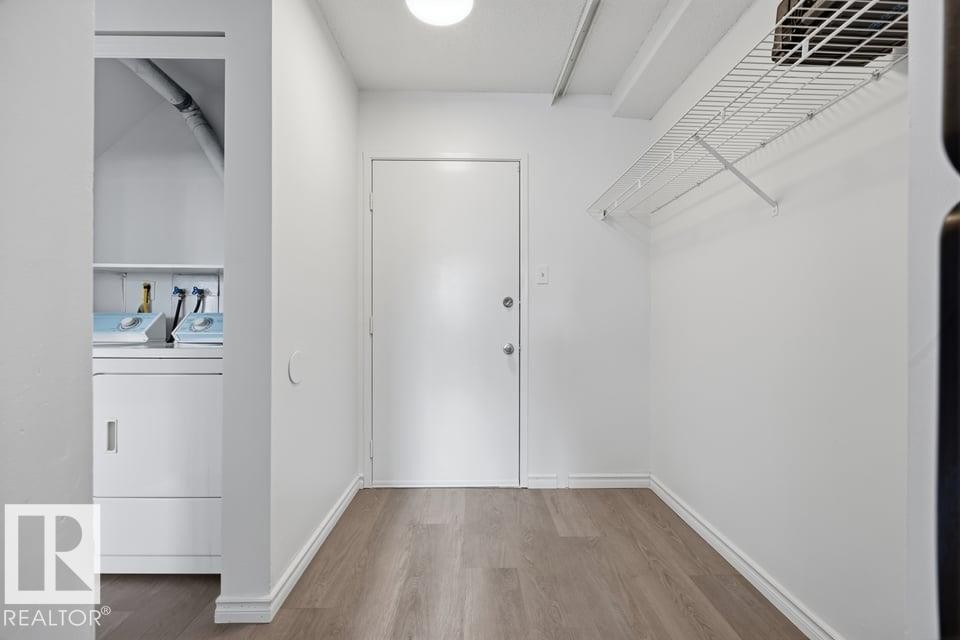 #105 14530 52 St Nw, Edmonton, AB - Indoor Photo Showing Other Room