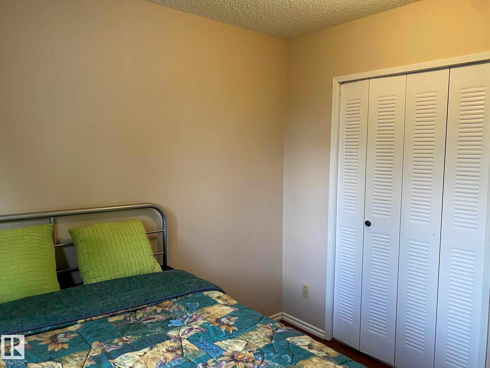 2211 Millbourne Road W, Edmonton, AB