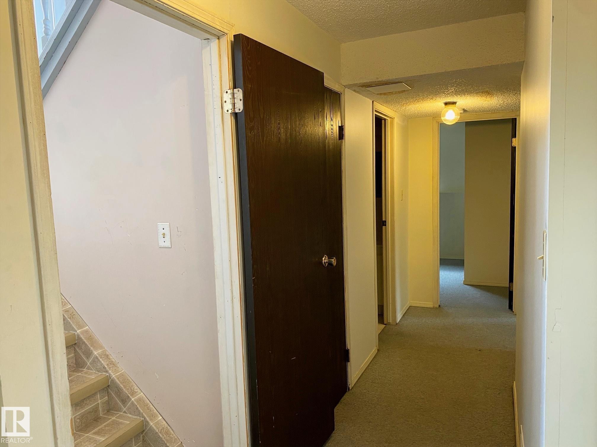 2211 Millbourne Road W, Edmonton, AB