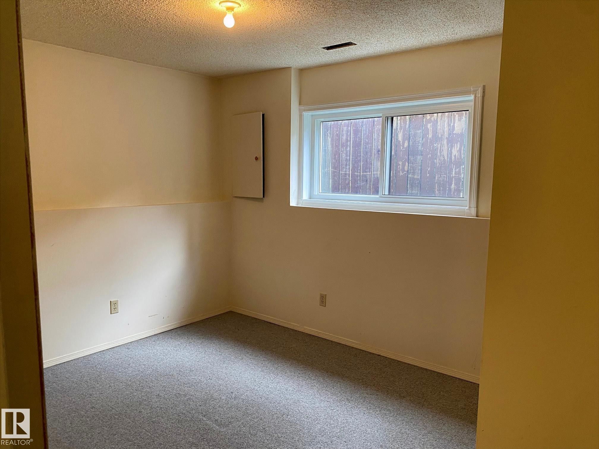 2211 Millbourne Road W, Edmonton, AB