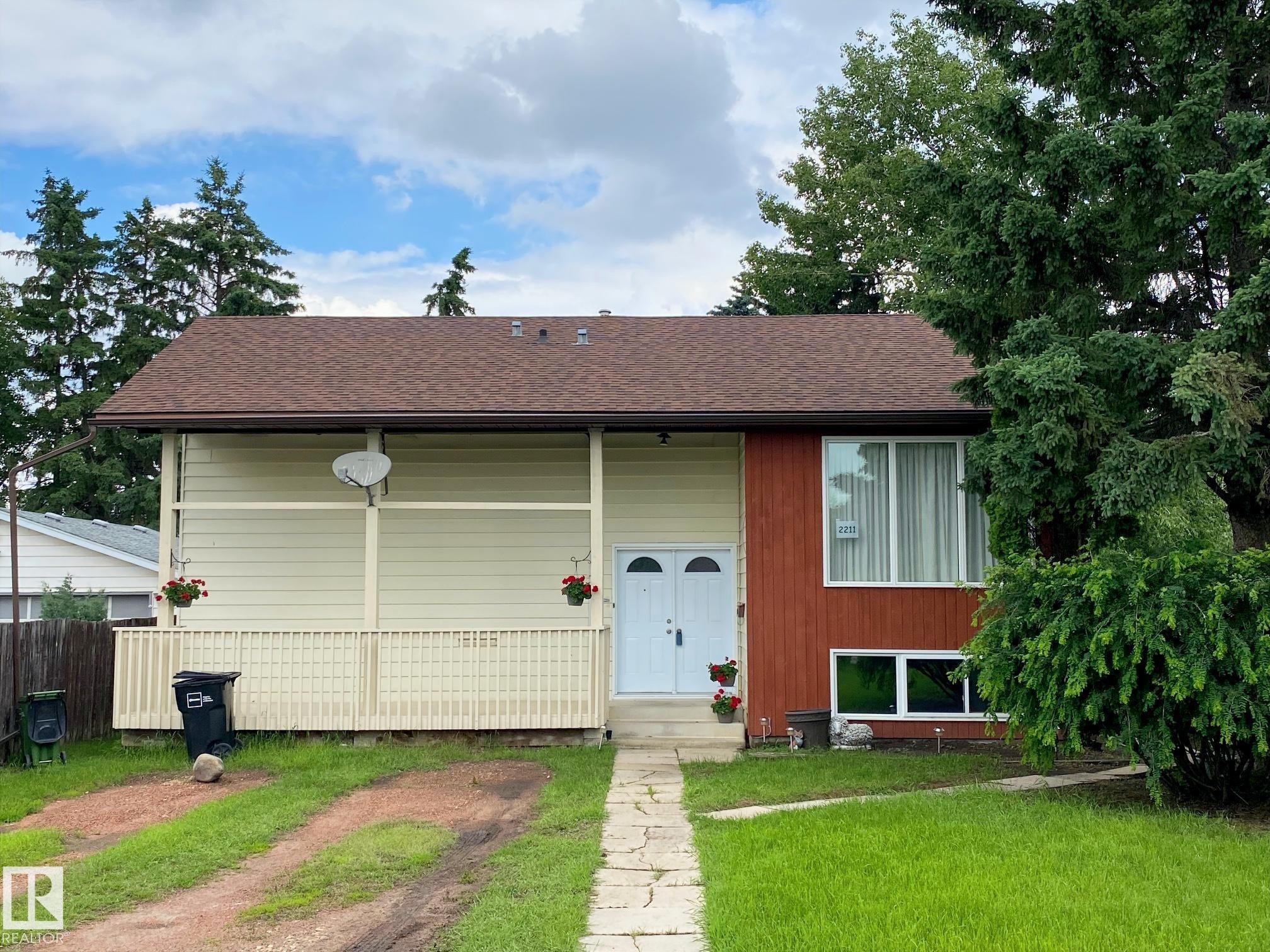 2211 Millbourne Road W, Edmonton, AB