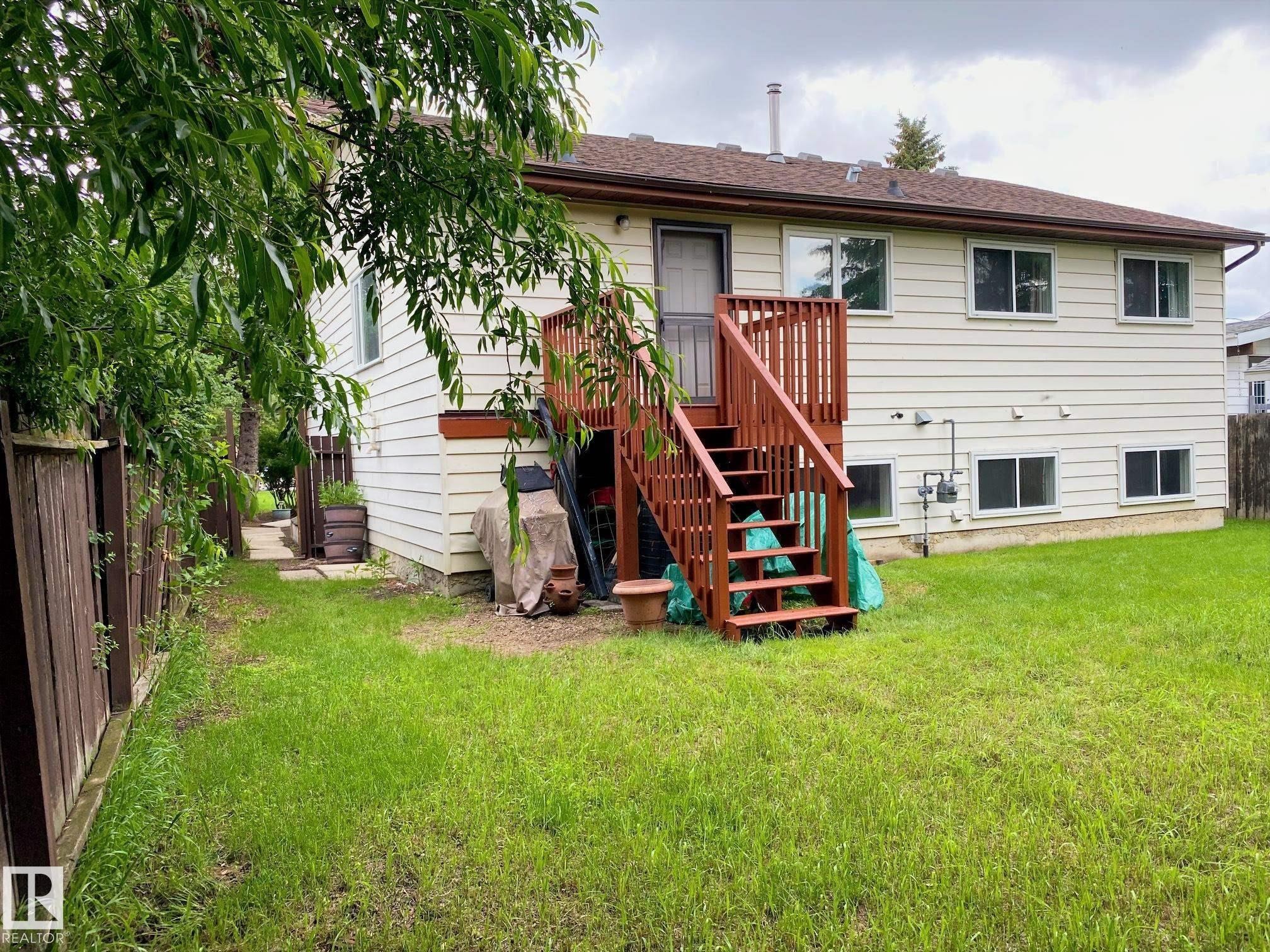 2211 Millbourne Road W, Edmonton, AB