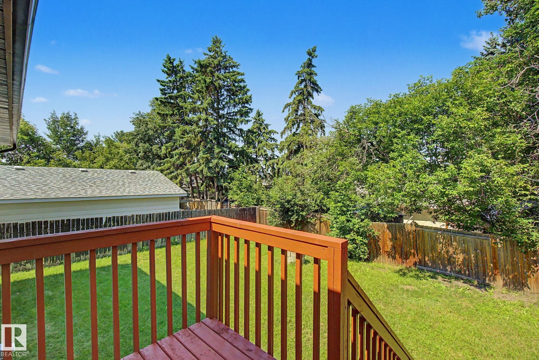 2211 Millbourne Road Nw, Edmonton, AB - Outdoor