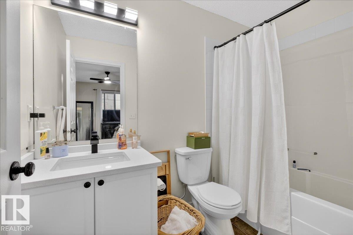 2 3010 33 Avenue, Edmonton, AB