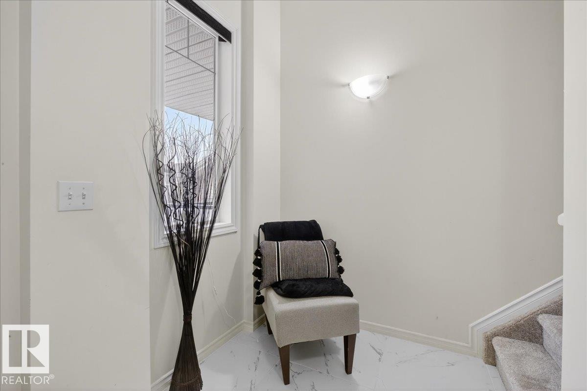 2 3010 33 Avenue, Edmonton, AB