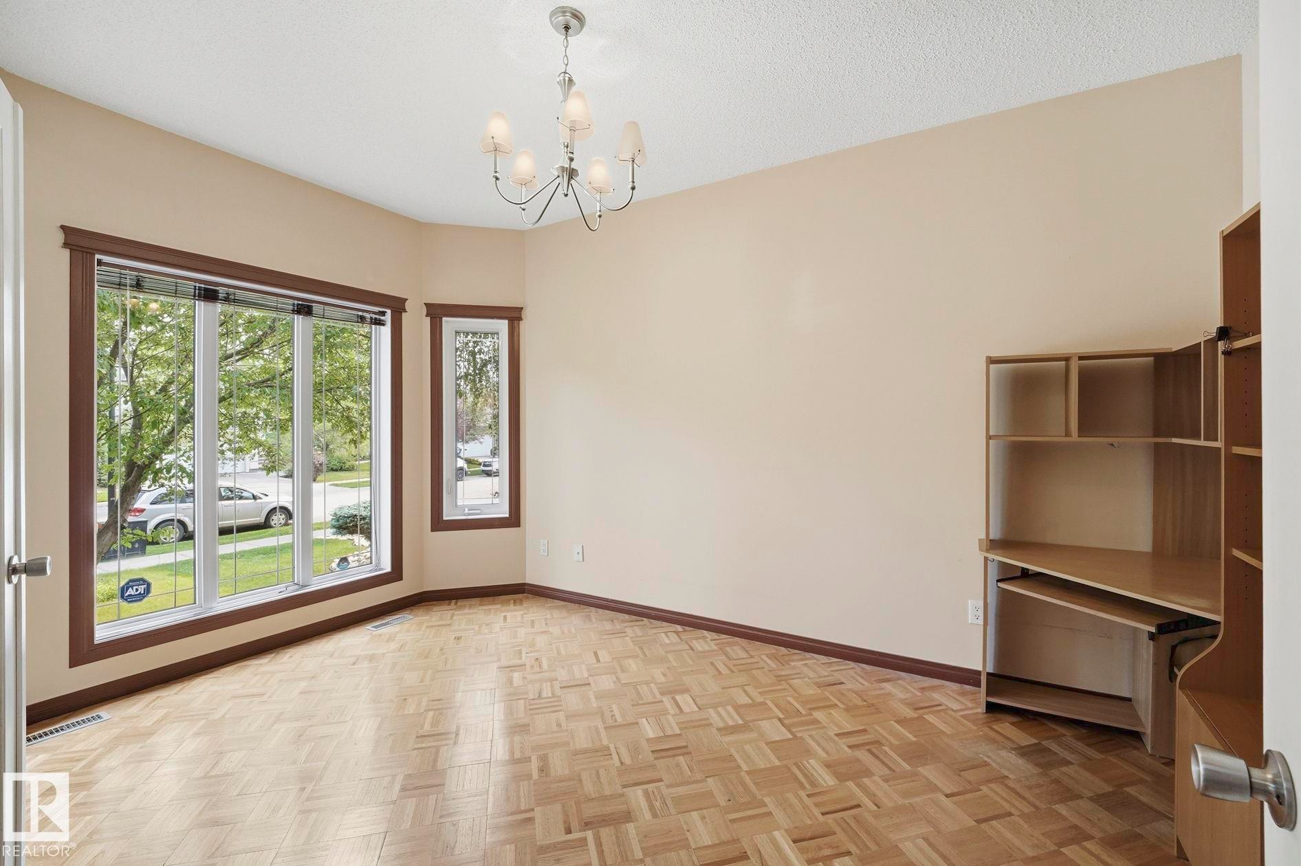 714 Dalhousie Way, Edmonton, AB