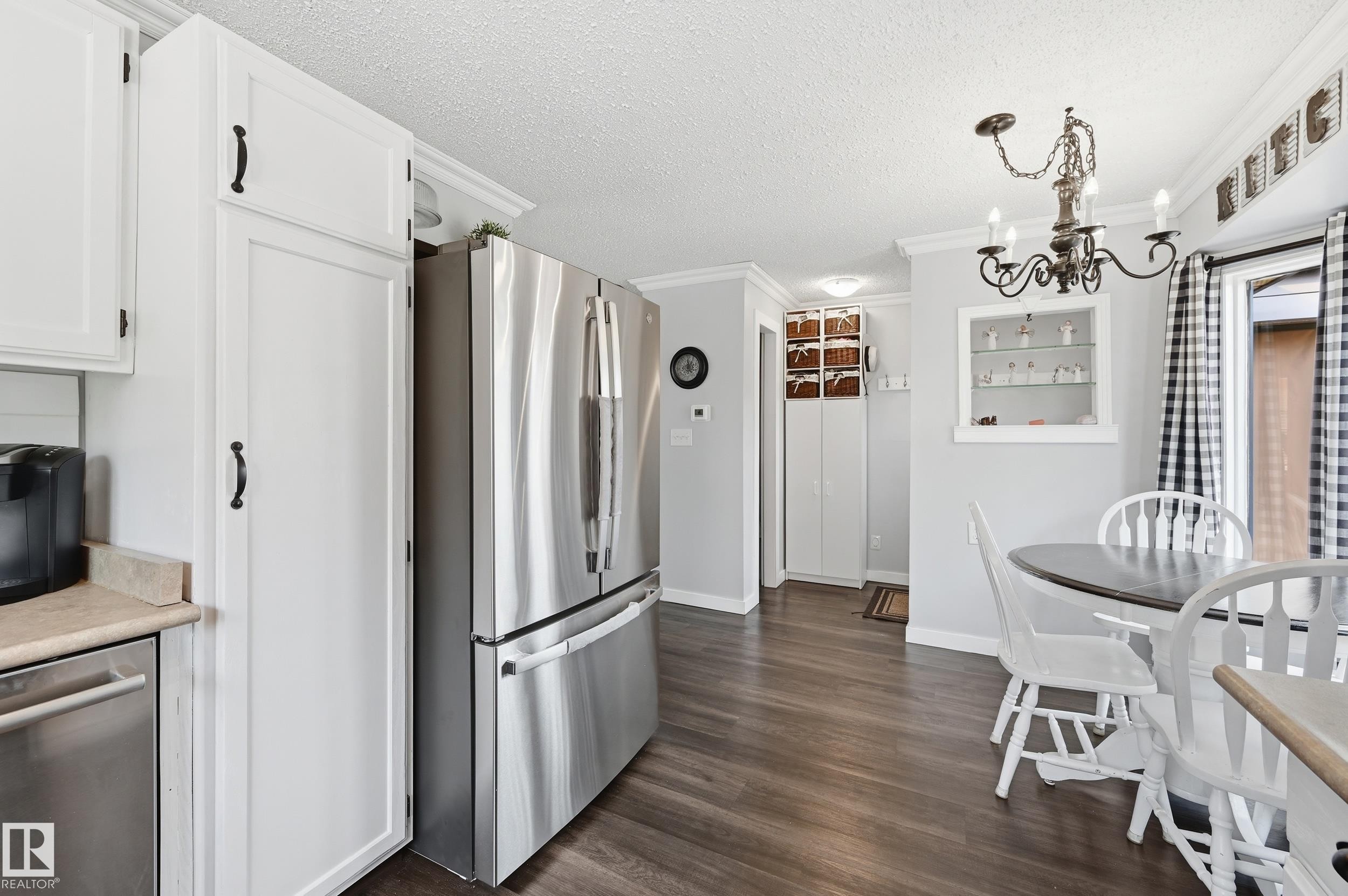 3332 138 Avenue Nw, Edmonton, AB - Indoor