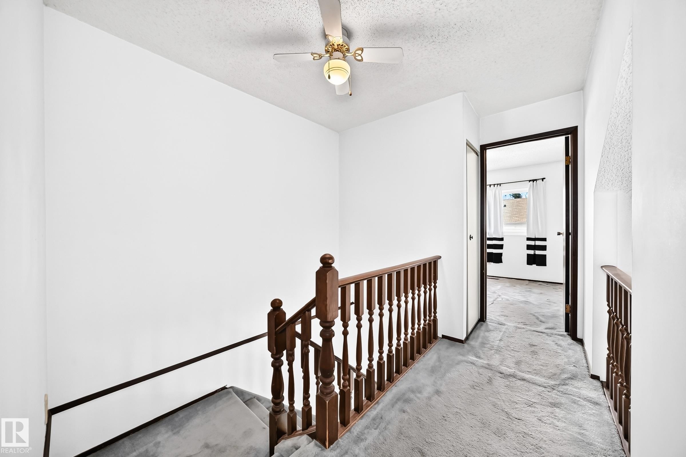 #38 2020 105 St Nw, Edmonton, AB - Indoor Photo Showing Other Room