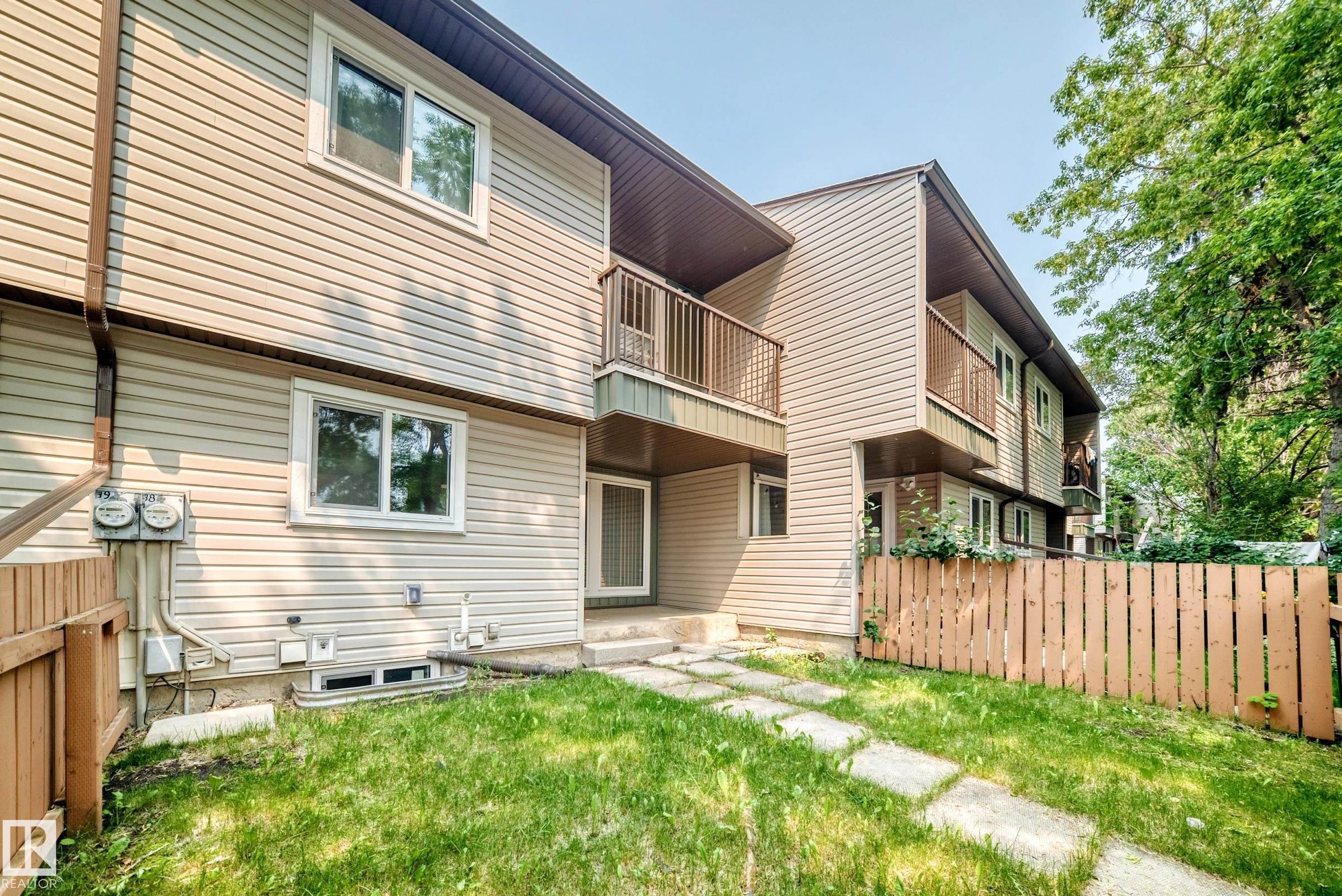 #38 2020 105 St Nw, Edmonton, AB - Outdoor With Balcony With Exterior
