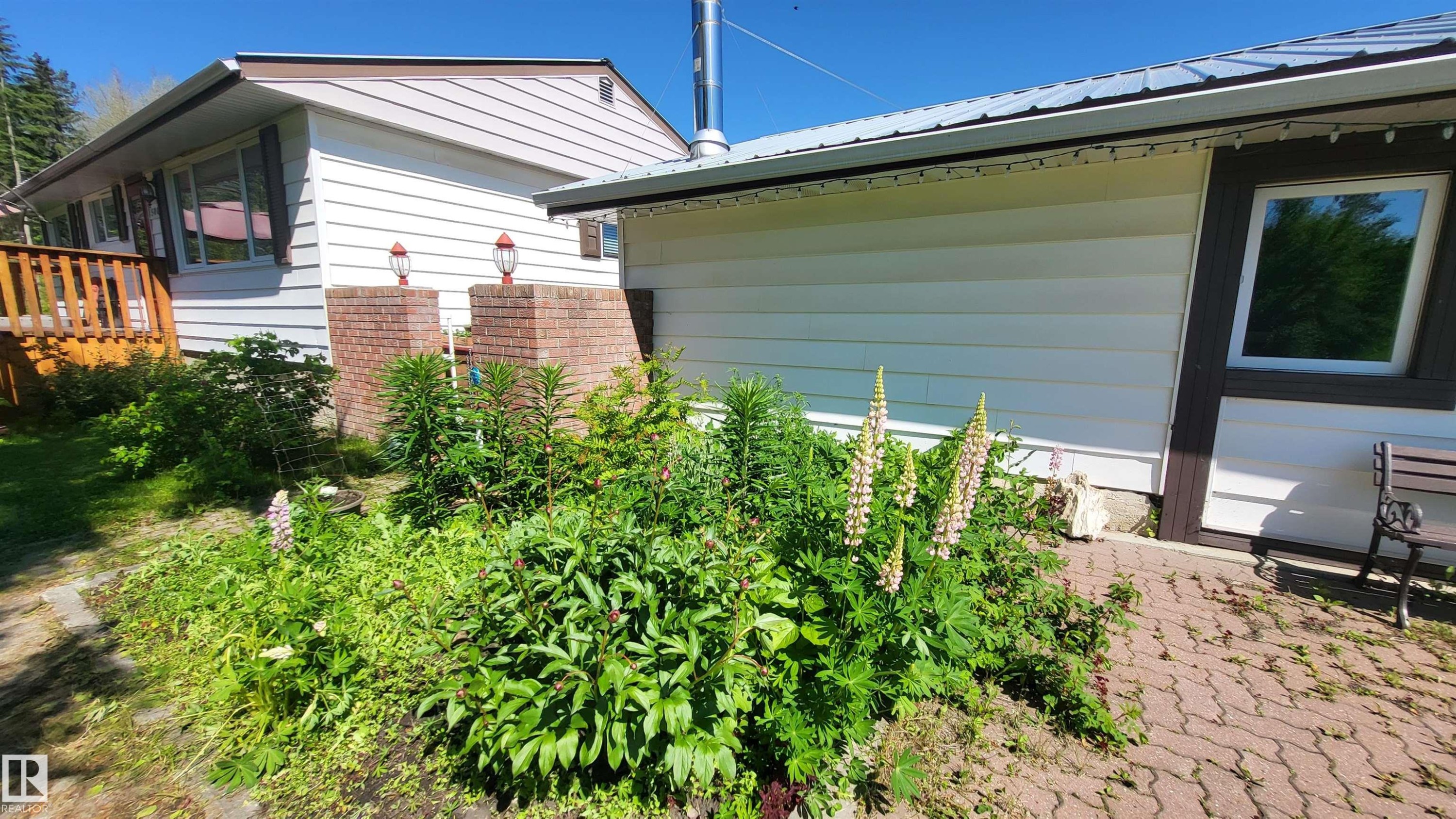 5004 50 Avenue, Evansburg, AB