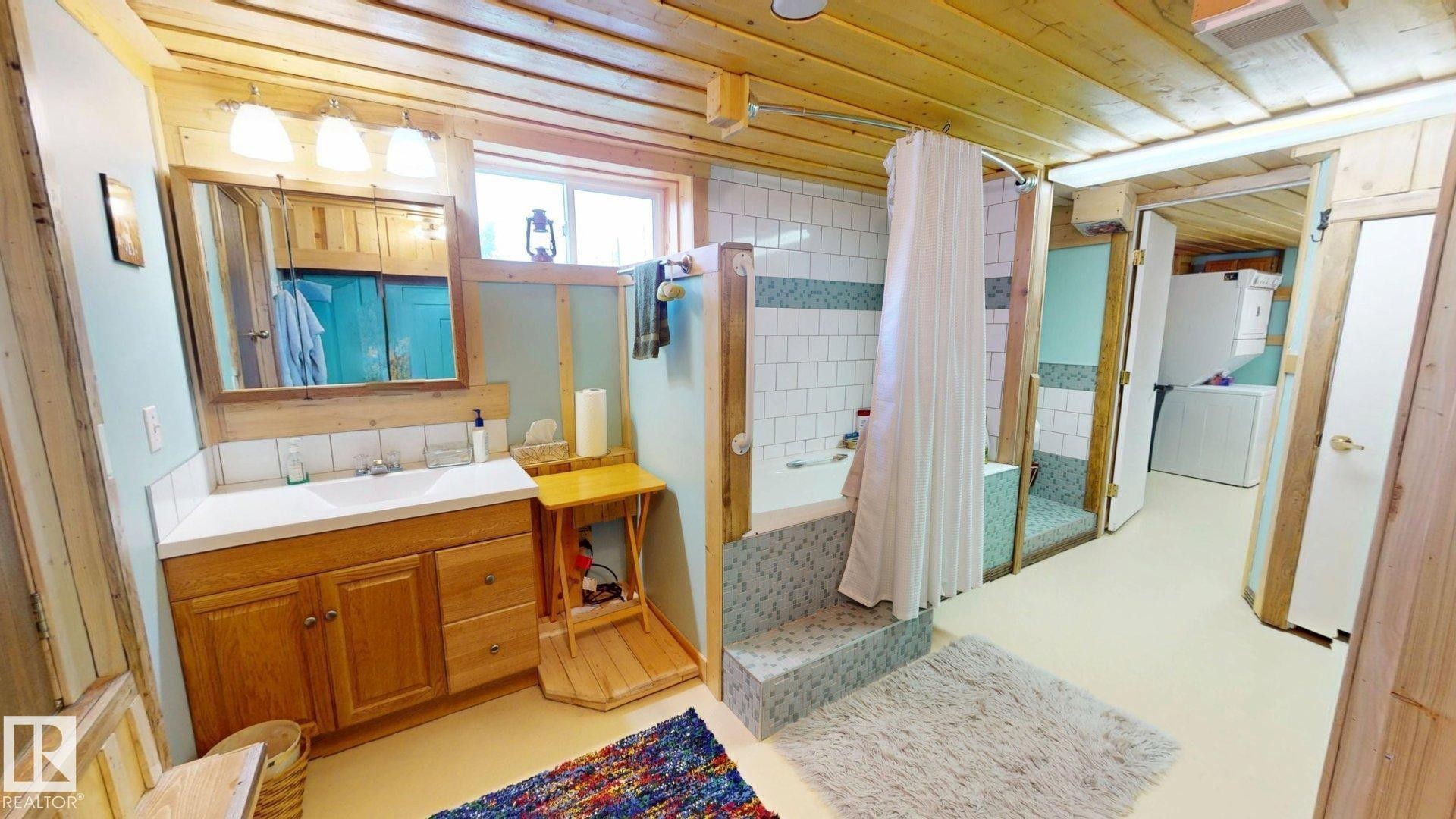 5004 50 Avenue, Evansburg, AB