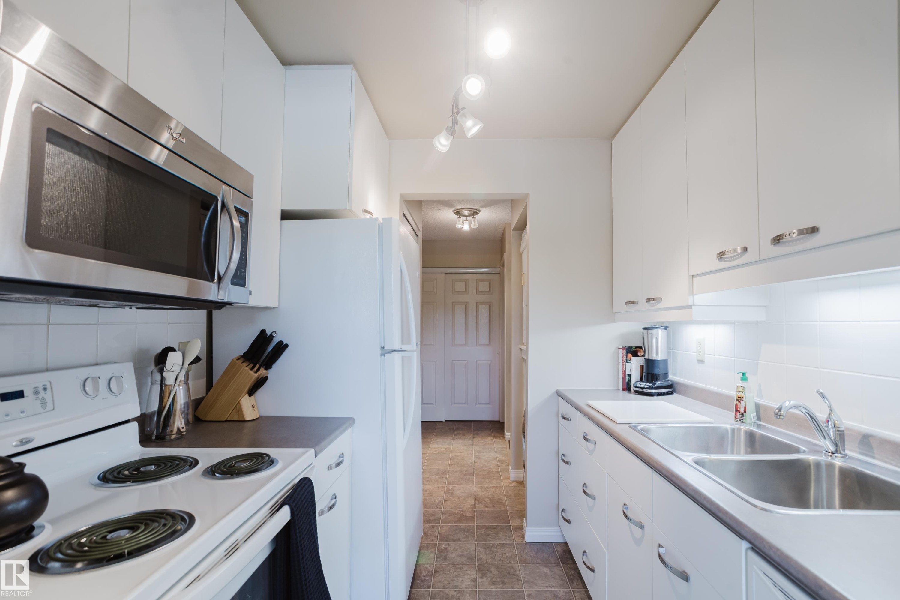 202 7211 171 Street, Edmonton, AB